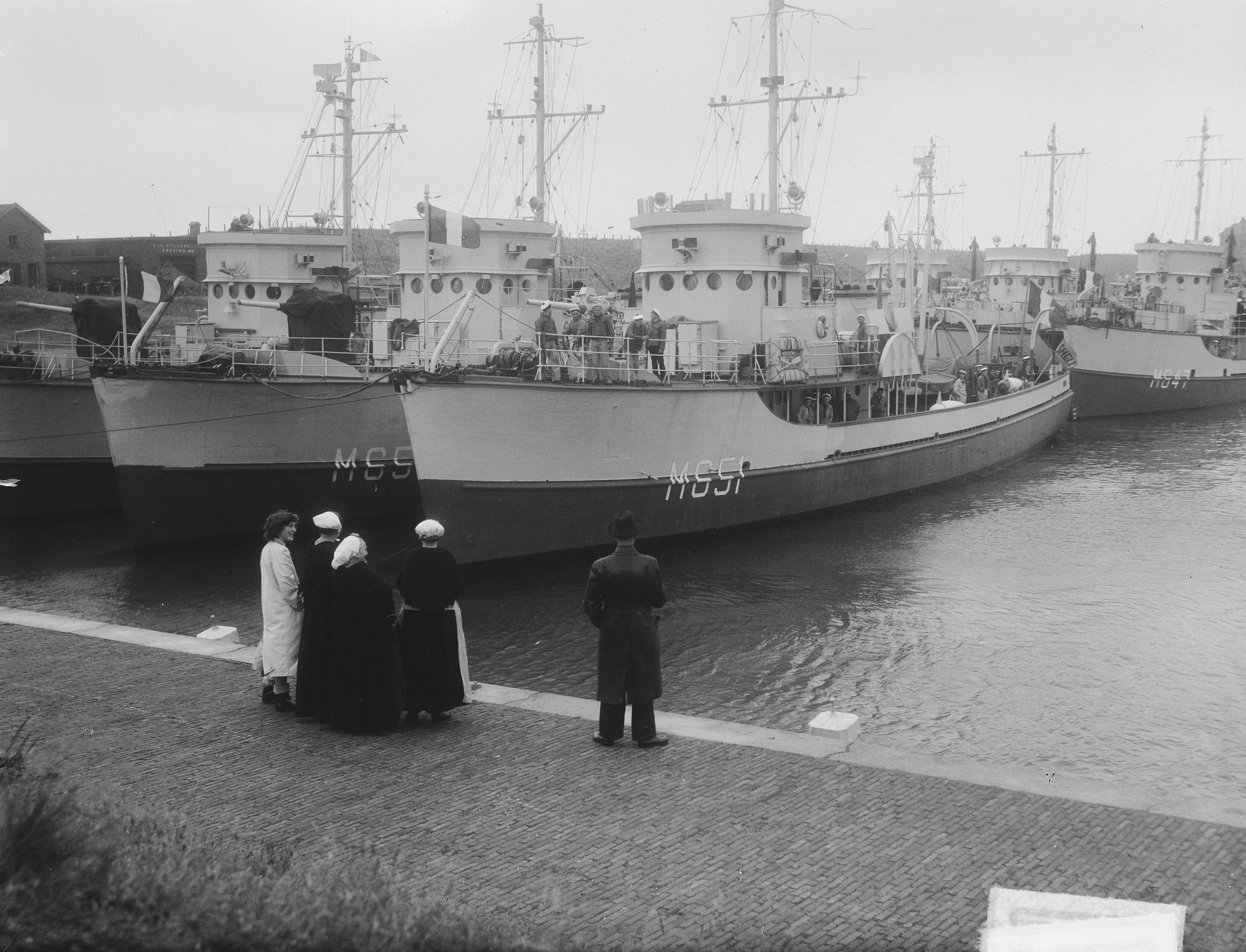 Bezoek mijnenvegers aan Scheveningen voor oefening Factotum — Foto: Duinen, H. van / Anefo. — Licentie: Set B: Rechtenvrij / Publiek Domein. Bron: Nationaal Archief. http://hdl.handle.net/10648/a8ec3884-d0b4-102d-bcf8-003048976d84