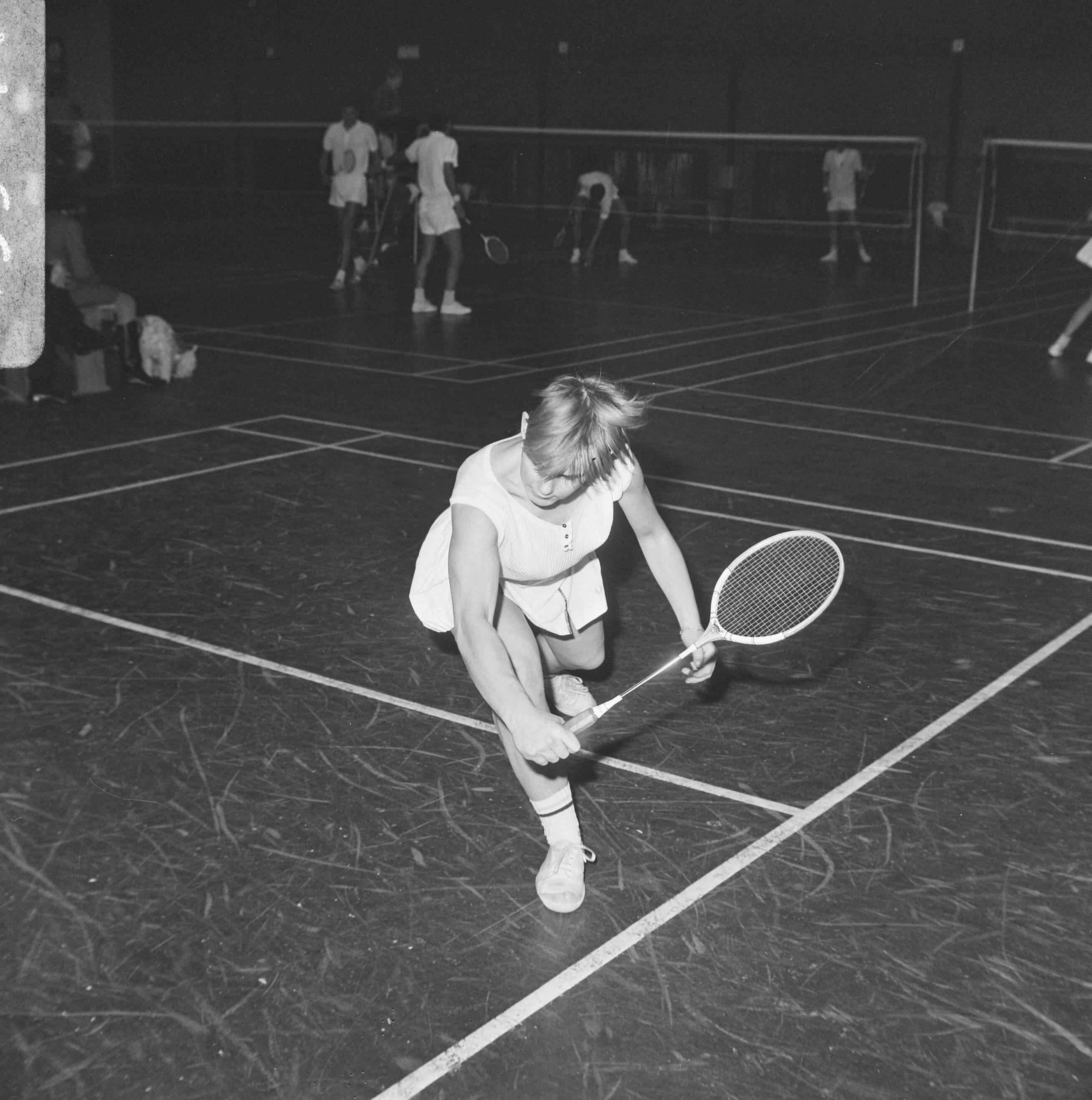 Fotocollectie Anefo — Badmintontoernooi te Haarlem, Agnes Geene in aktie — Foto: Koch, Eric / Anefo. Licentie: Set B: Rechtenvrij / Publiek Domein. Bron: Nationaal Archief. http://hdl.handle.net/10648/ab0c5c48-d0b4-102d-bcf8-003048976d84
