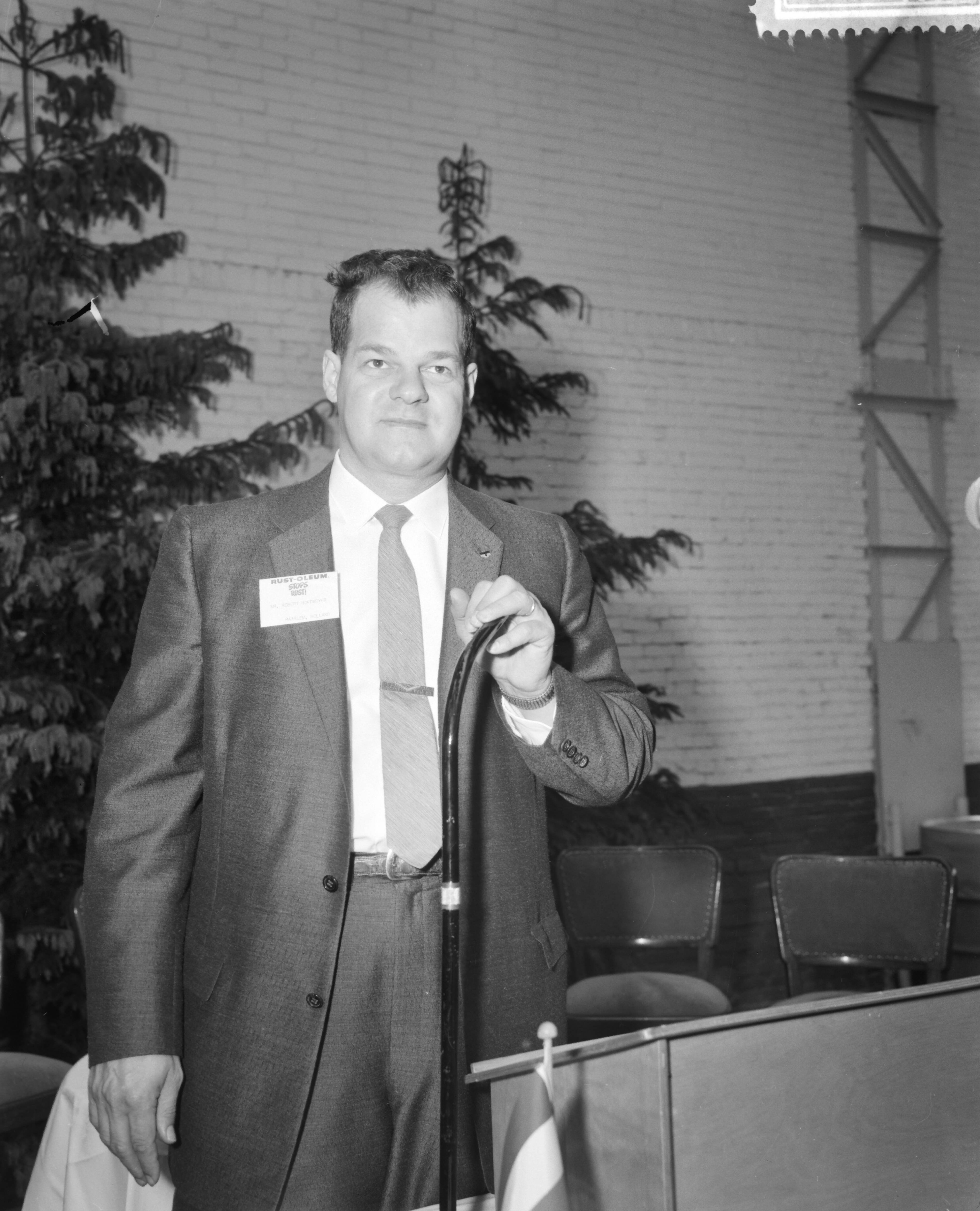 Fotocollectie Anefo — Opening fabriek Rust-Oleum te Haarlem. Robert Hoffmeyer — Foto: Behrens, Herbert F. / Anefo. Licentie: Set B: Rechtenvrij / Publiek Domein. Bron: Nationaal Archief. http://hdl.handle.net/10648/a9b2283c-d0b4-102d-bcf8-003048976d84