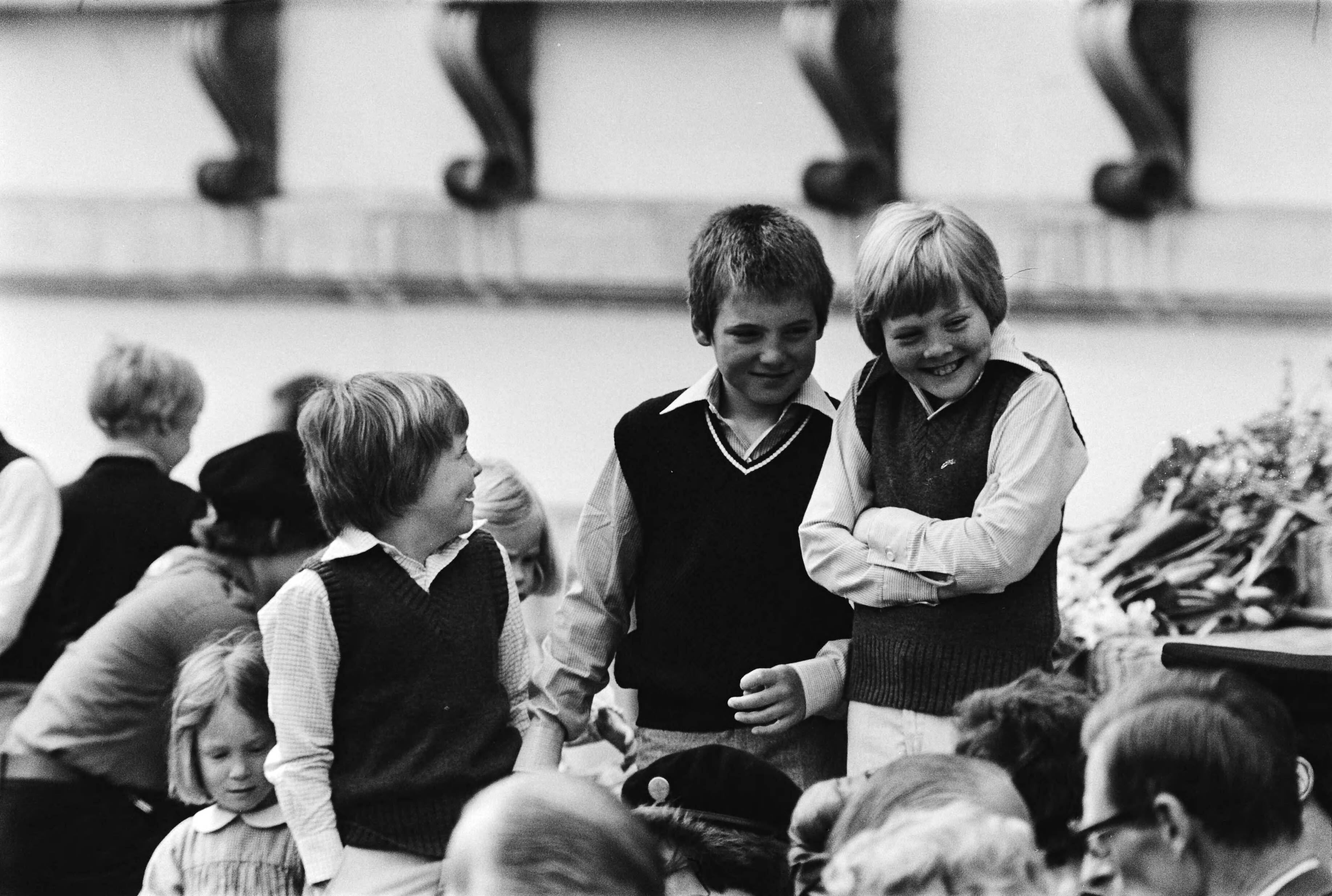 Fotocollectie Anefo — Defile Soestdijk 78 — Foto: Verhoeff, Bert / Anefo. Licentie: Set B: Rechtenvrij / Publiek Domein. Bron: Nationaal Archief. http://hdl.handle.net/10648/acb1adaa-d0b4-102d-bcf8-003048976d84