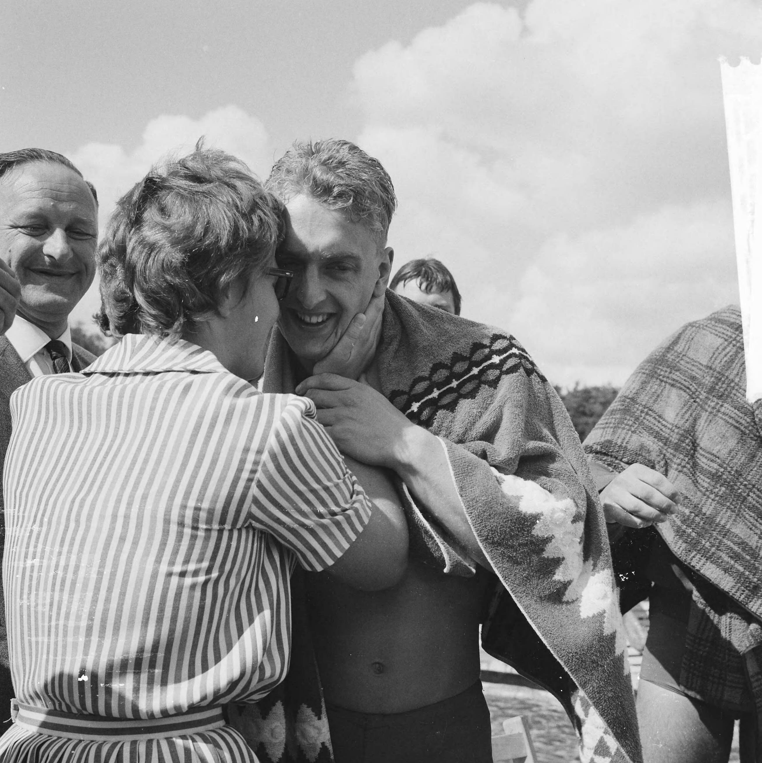 Fotocollectie Anefo — Zwemkampioenschappen in Soest — Foto: Koch, Eric / Anefo. Licentie: Set B: Rechtenvrij / Publiek Domein. Bron: Nationaal Archief. http://hdl.handle.net/10648/aa1269b8-d0b4-102d-bcf8-003048976d84