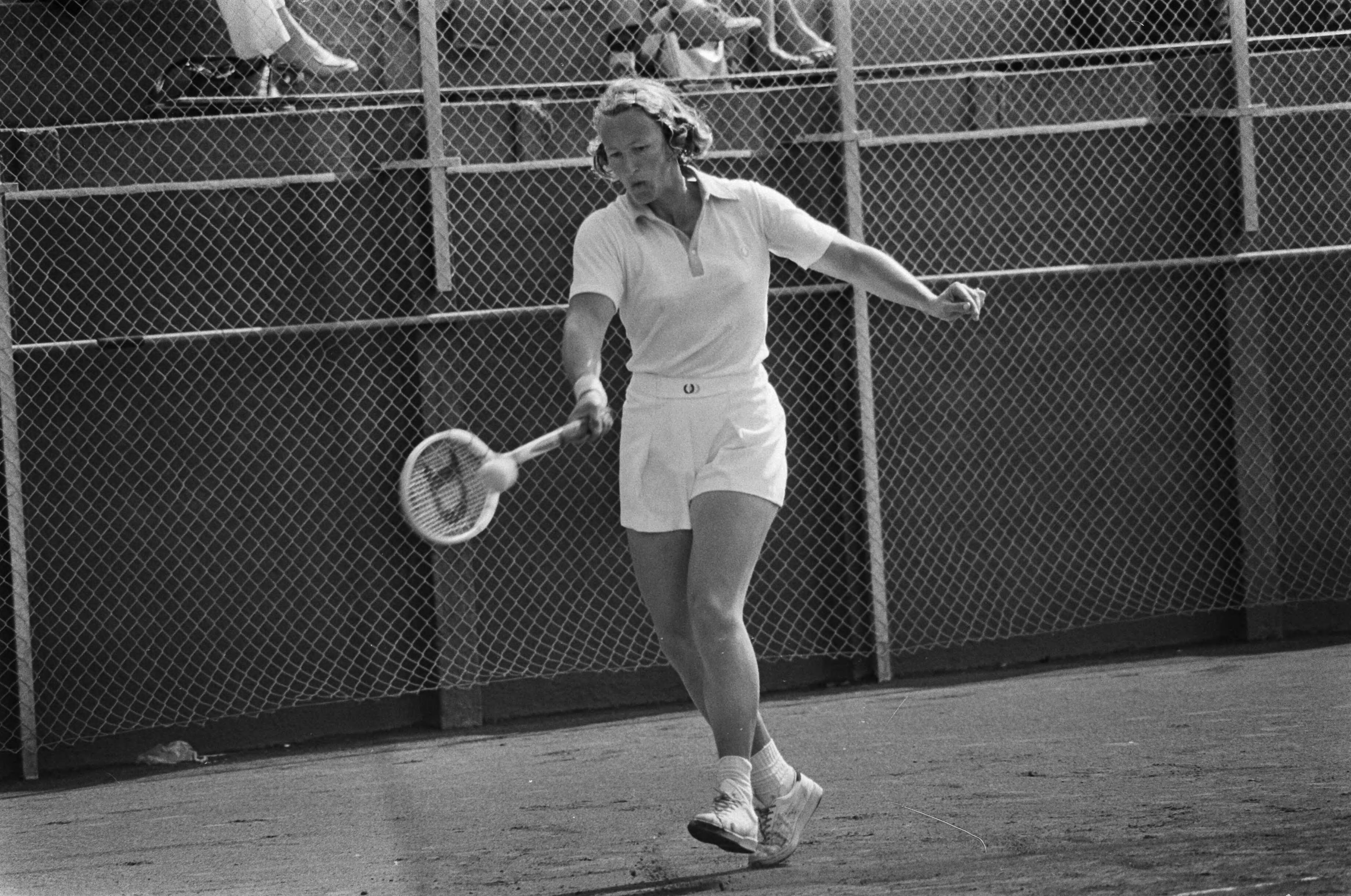 Fotocollectie Anefo — Nationale tenniskampioenschappen te Scheveningen; T. Zwaan — Foto: Mieremet, Rob / Anefo. Licentie: Set B: Rechtenvrij / Publiek Domein. Bron: Nationaal Archief. http://hdl.handle.net/10648/ac52cf38-d0b4-102d-bcf8-003048976d84