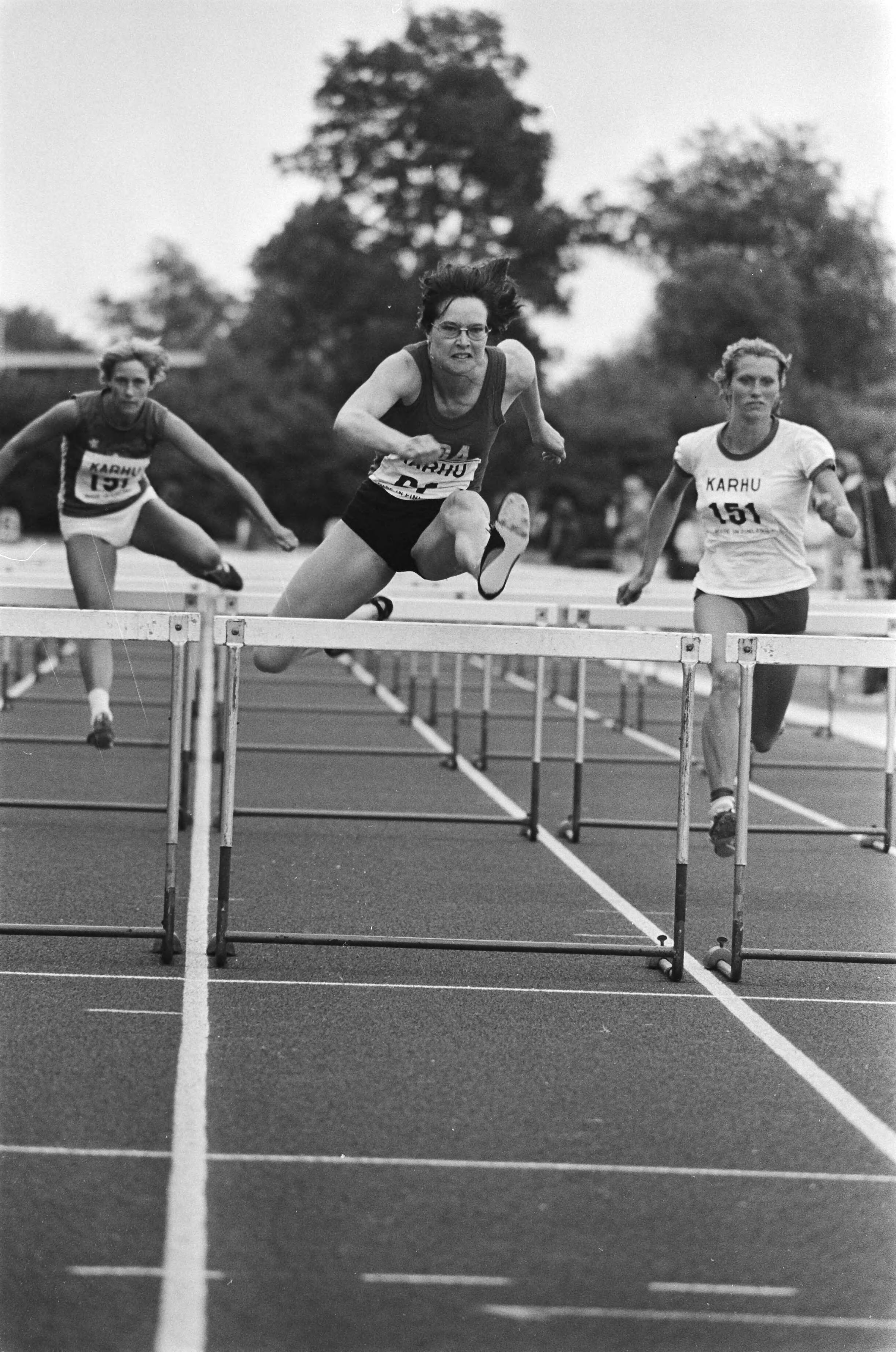 Fotocollectie Anefo — Nationale atletiekkampioenschappen Groningen; Sylvia Barlag op 100 meter horden — Foto: Verhoeff, Bert / Anefo. Licentie: Set B: Rechtenvrij / Publiek Domein. Bron: Nationaal Archief. http://hdl.handle.net/10648/acb99ede-d0b4-102d-bcf8-003048976d84