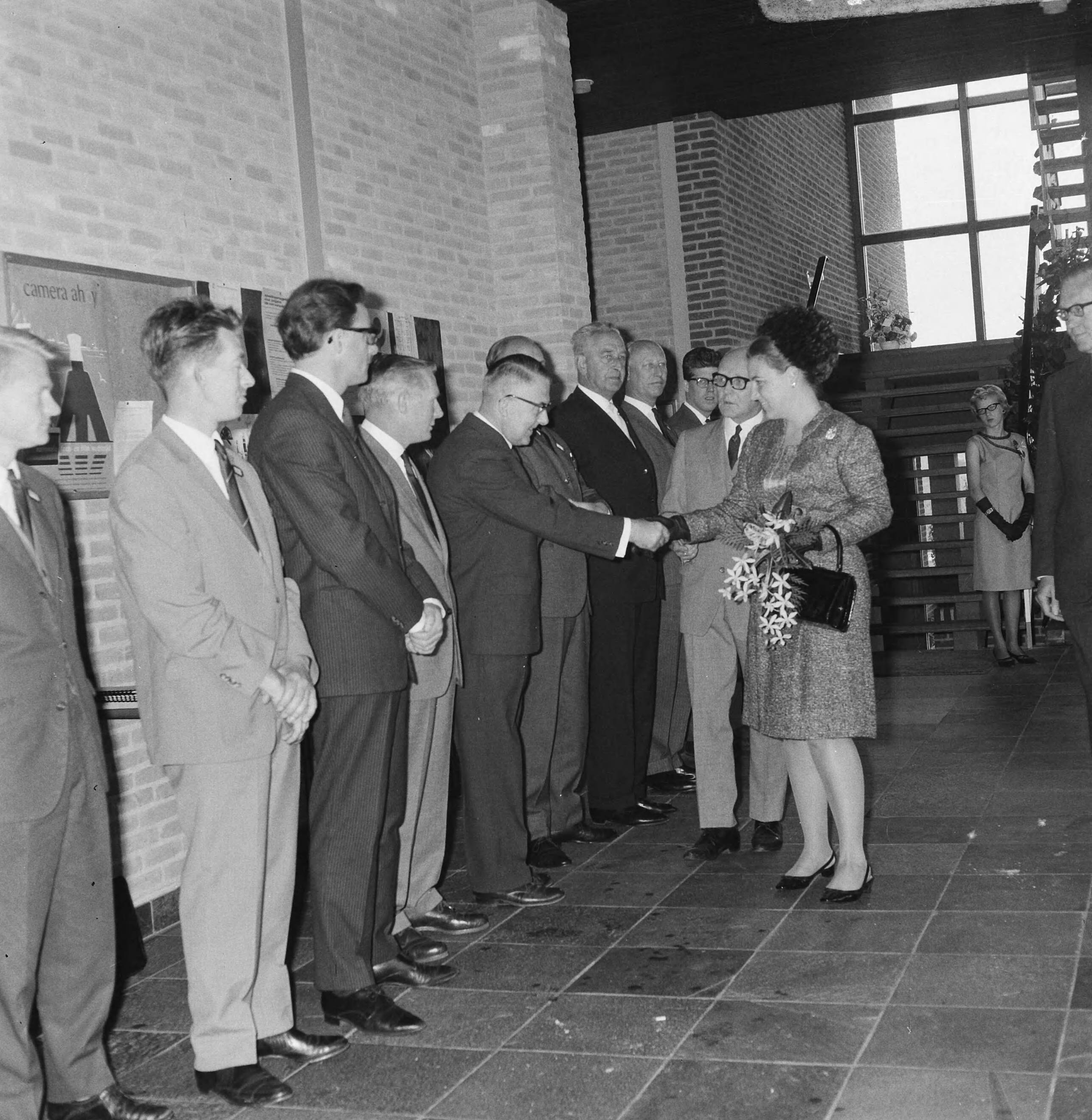 Fotocollectie Anefo — Prinses Margriet opende LTS te Soest — Foto: Kroon, Ron / Anefo. Licentie: Set B: Rechtenvrij / Publiek Domein. Bron: Nationaal Archief. http://hdl.handle.net/10648/aaf052f0-d0b4-102d-bcf8-003048976d84