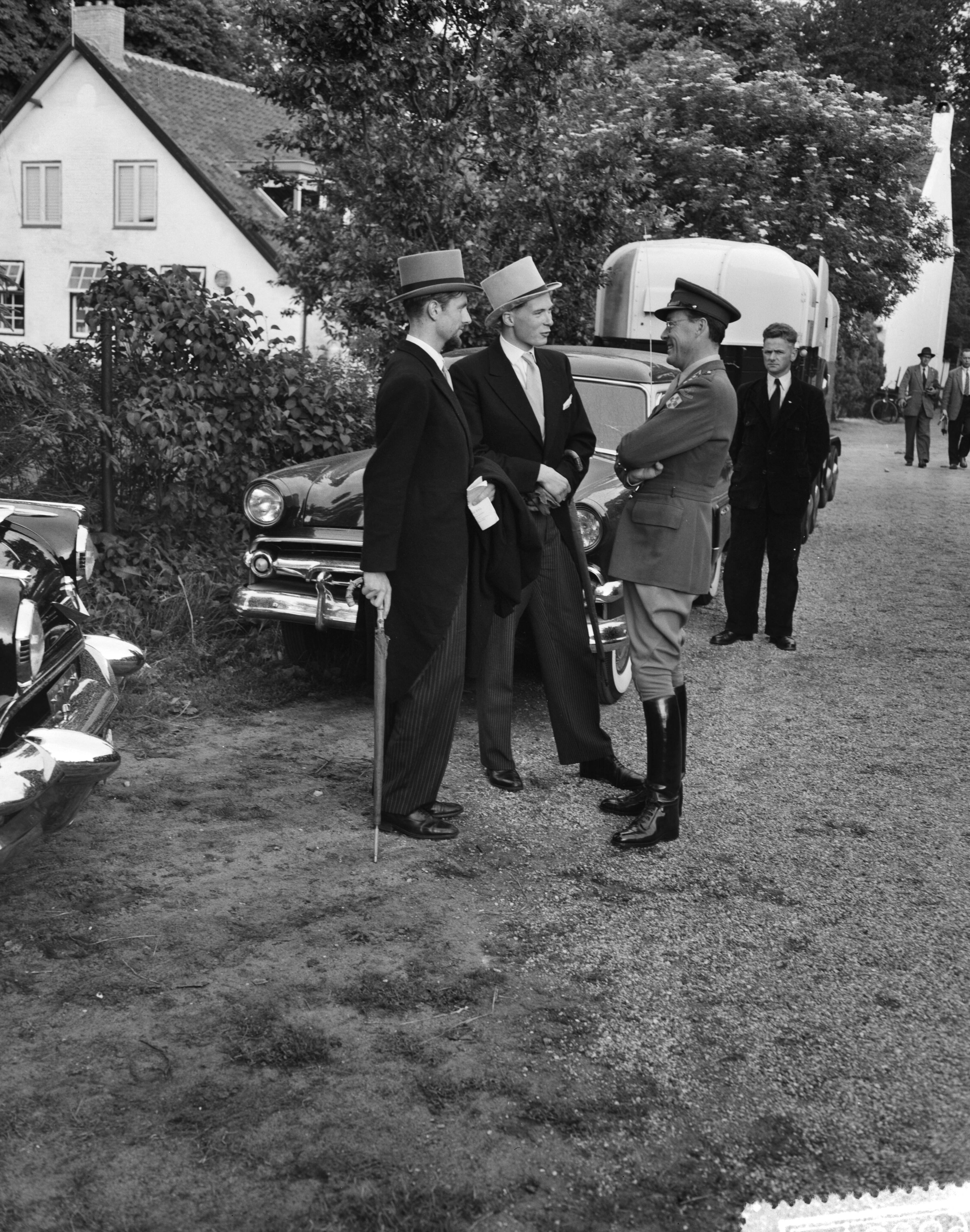 Lustrum USC Utrecht (1956) — Dressuur en Concours Hippique te Lage Vuursche t.g.v. lustrum USC. Prins Bernhard was aanwezig — Foto: Rossem, Wim van / Anefo. Licentie: Set B: Rechtenvrij / Publiek Domein. Bron: Nationaal Archief. http://hdl.handle.net/10648/a94b1372-d0b4-102d-bcf8-003048976d84