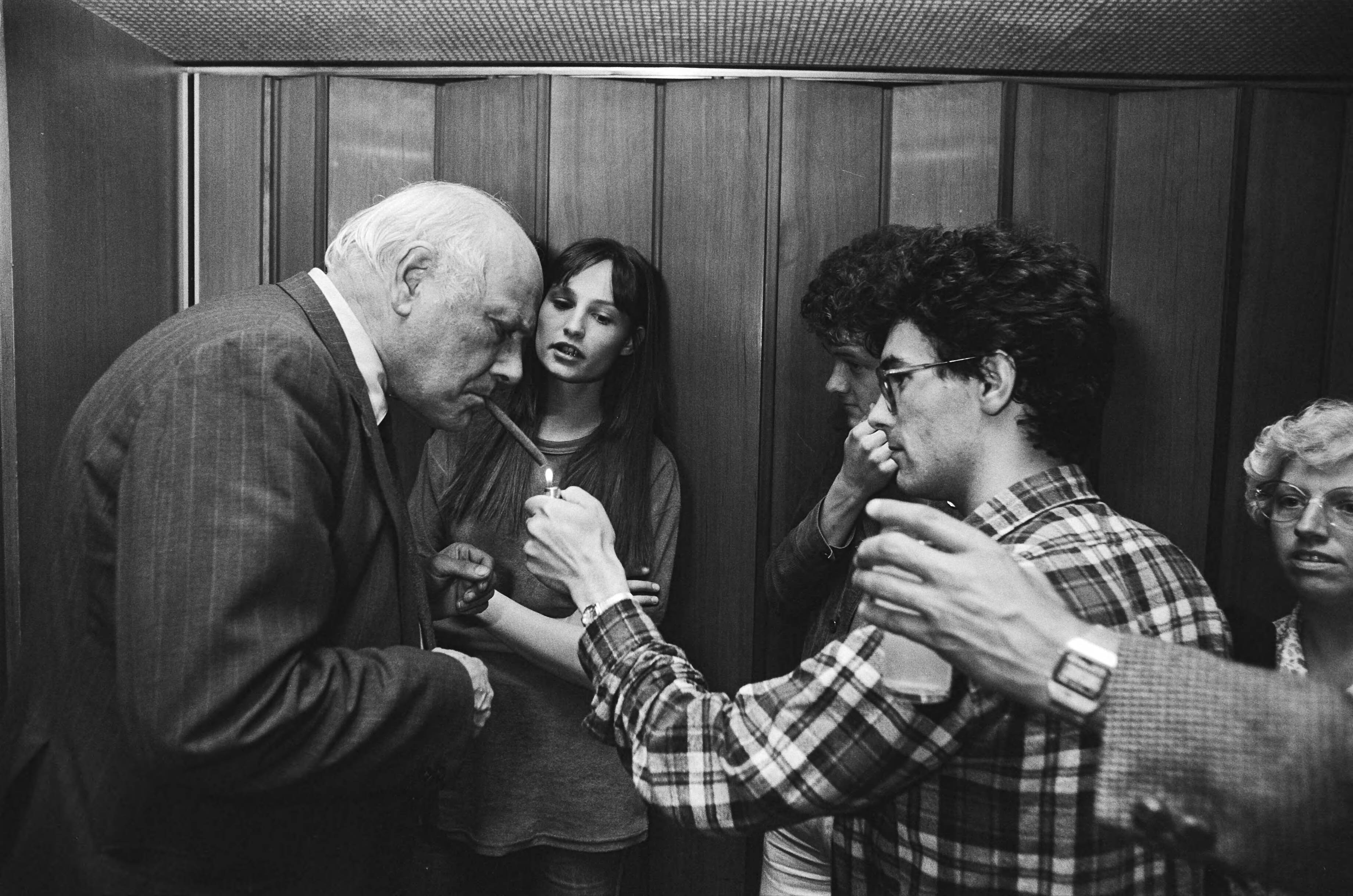 Fotocollectie Anefo — Bijeenkomst door PvdA in Utrecht i.v.m. de kabinetscrisis Den Uyl in gesprek met jongeren — Foto: Croes, Rob C. / Anefo. Licentie: Set B: Rechtenvrij / Publiek Domein. Bron: Nationaal Archief. http://hdl.handle.net/10648/ad17fb0a-d0b4-102d-bcf8-003048976d84