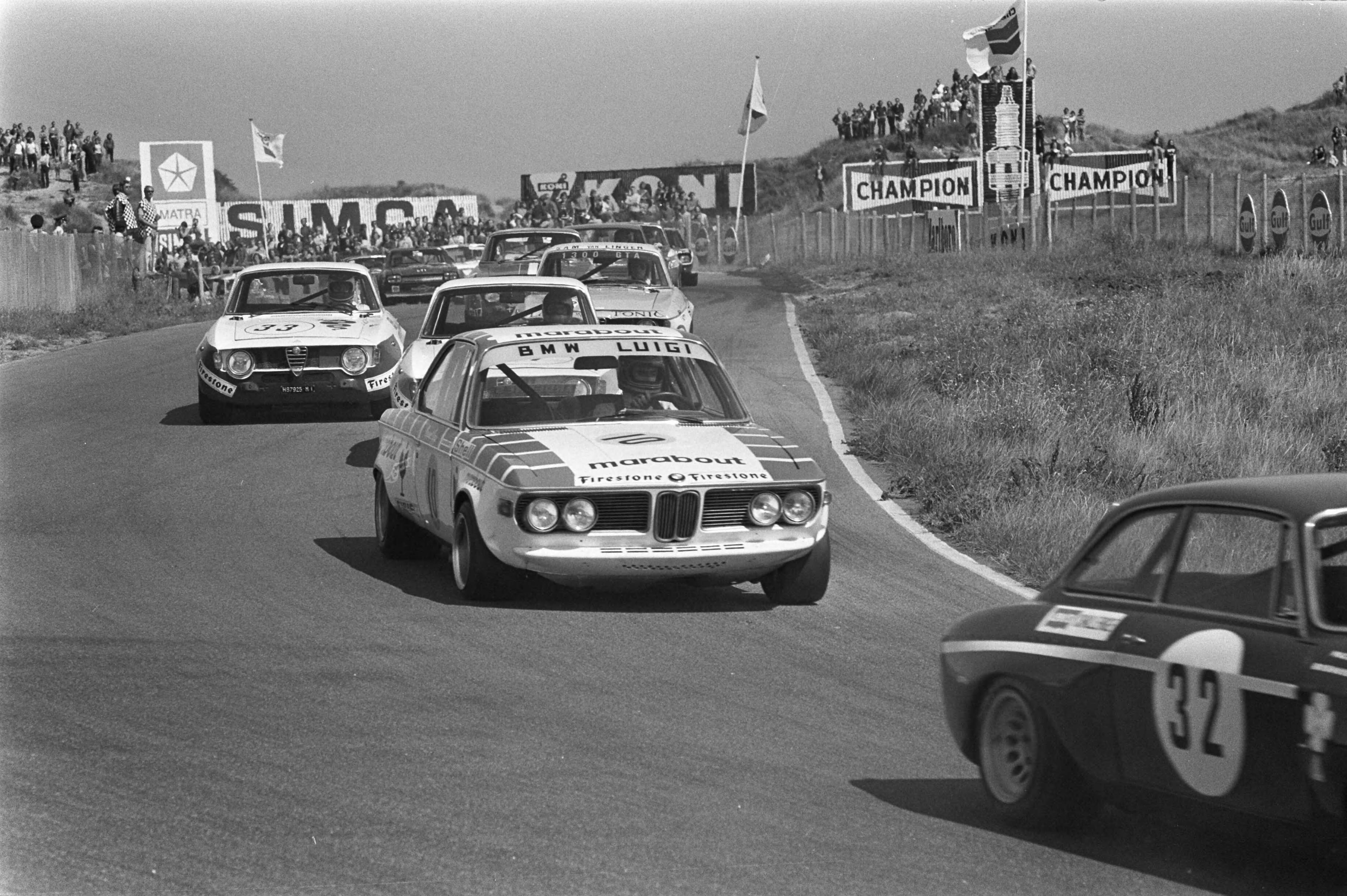 Fotocollectie Anefo — Levis Challenge Cup race op circuit van Zandvoort (Europcup voor toerwagens) — Foto: Croes, Rob C. / Anefo. Licentie: Set B: Rechtenvrij / Publiek Domein. Bron: Nationaal Archief. http://hdl.handle.net/10648/abf2e12c-d0b4-102d-bcf8-003048976d84