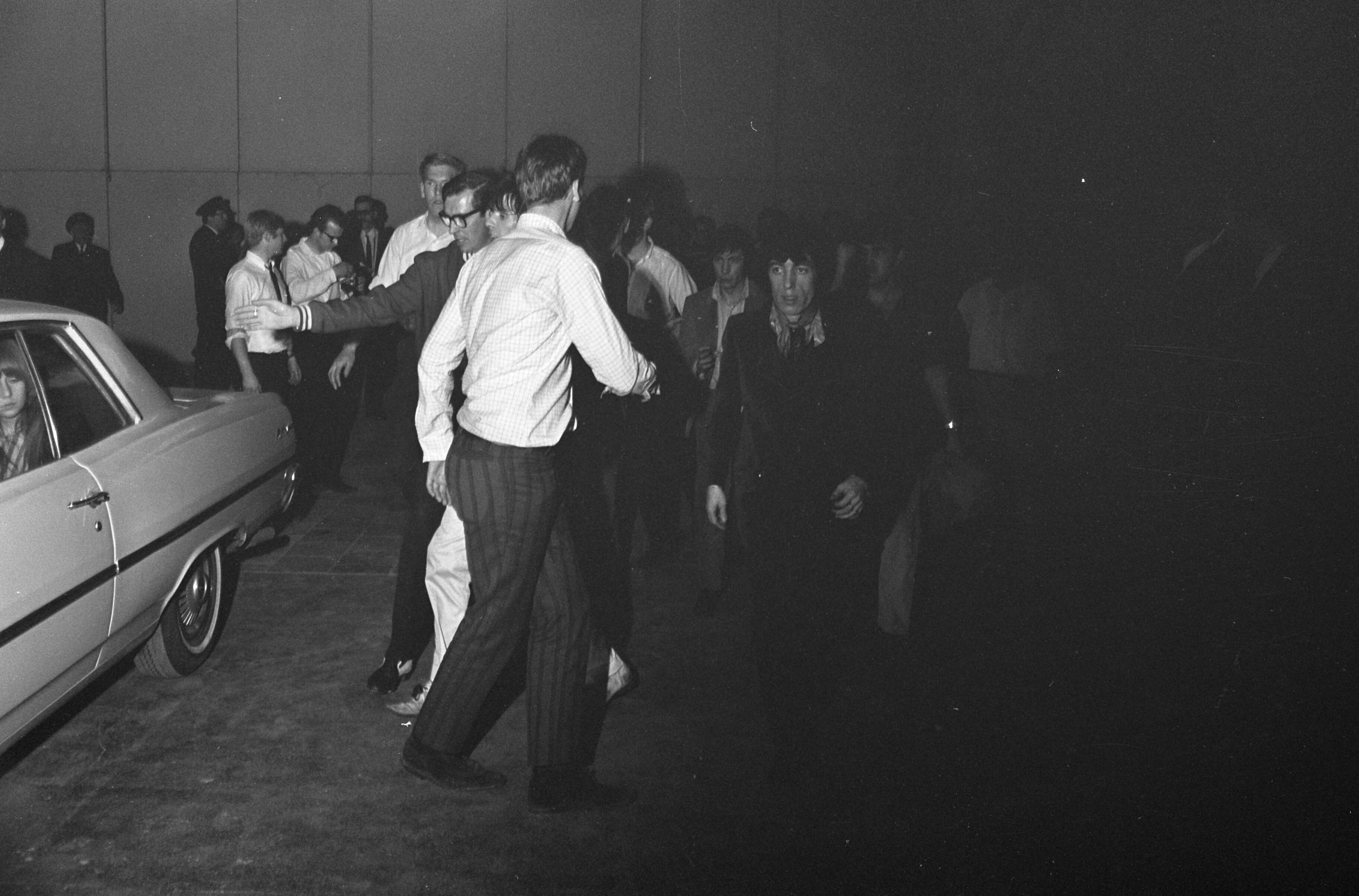 Fotocollectie Anefo — Optreden Rolling Stones in Houtrusthallen te Den Haag — Foto: Merk, Ben / Anefo. Licentie: Set B: Rechtenvrij / Publiek Domein. Bron: Nationaal Archief. http://hdl.handle.net/10648/ab15affa-d0b4-102d-bcf8-003048976d84