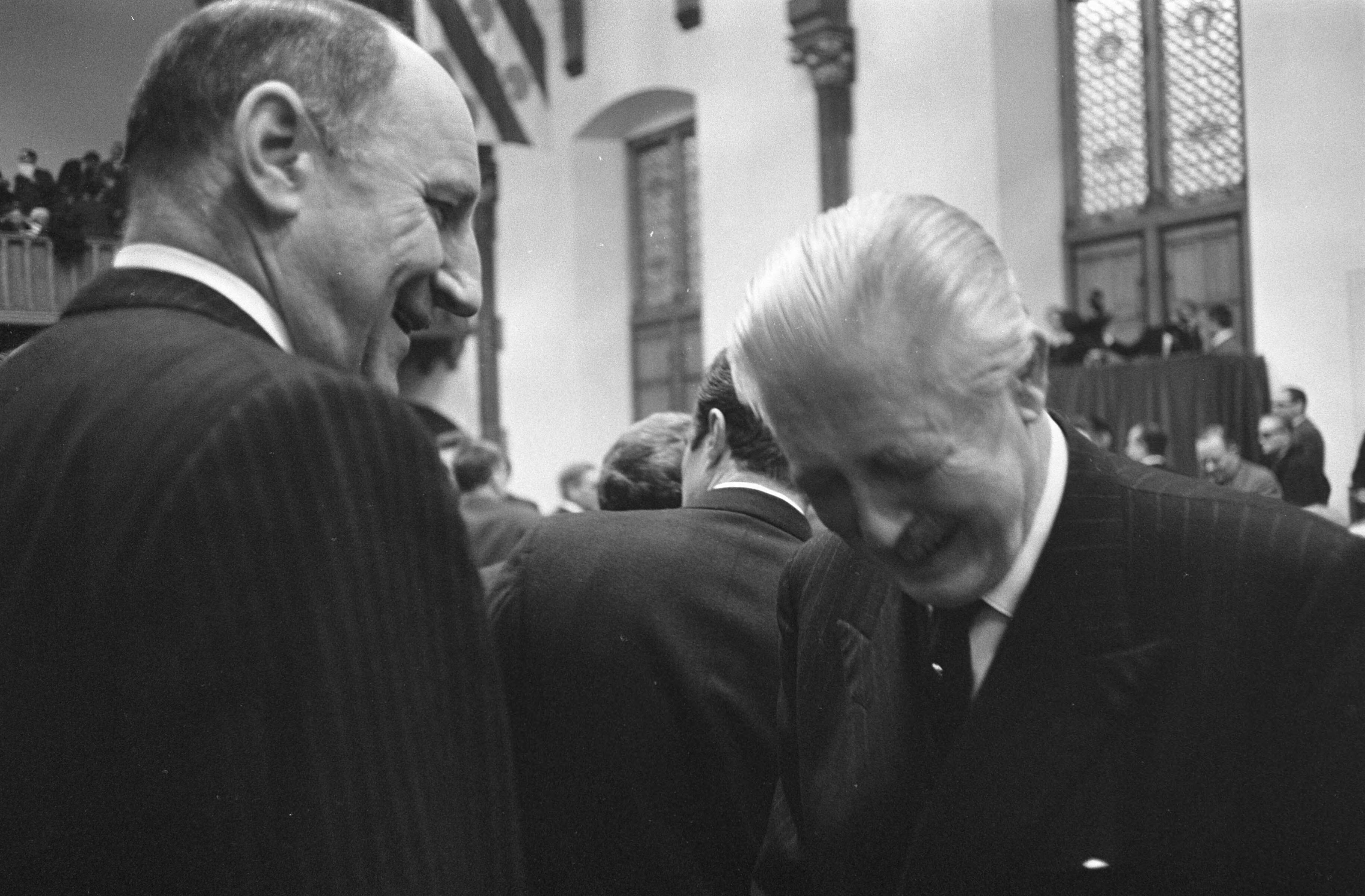 Fotocollectie Anefo — Congres Europese Beweging in Den Haag — Foto: Koch, Eric / Anefo. Licentie: Set B: Rechtenvrij / Publiek Domein. Bron: Nationaal Archief. http://hdl.handle.net/10648/ab53fd0a-d0b4-102d-bcf8-003048976d84