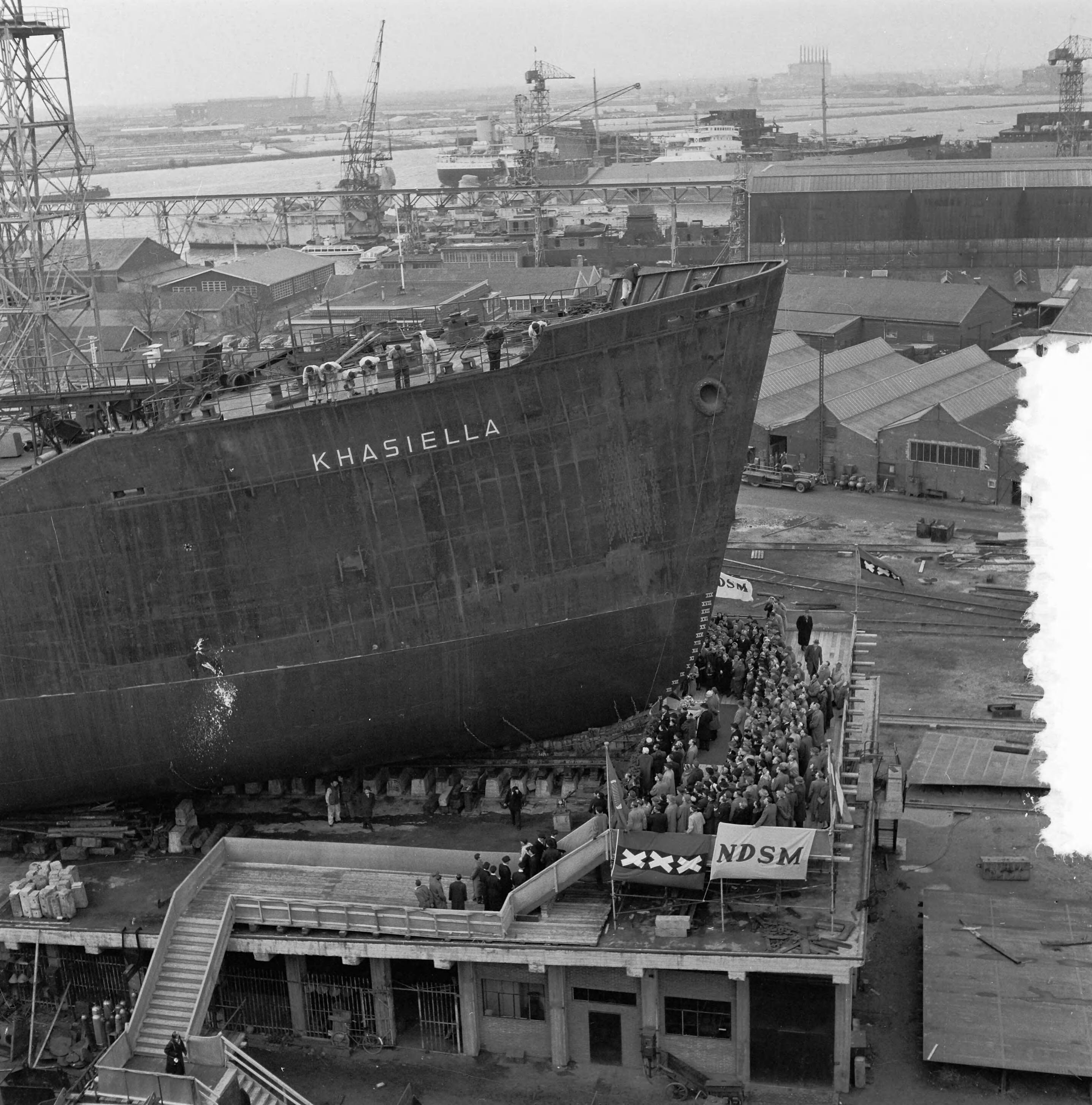 Proefvaart m.s. "Etly Danielsen" gebouwd bij de NV Zaanlandse Scheepsbouw Mij. te Zaandam — Foto: Bilsen, Joop van / Anefo. — Licentie: Set B: Rechtenvrij / Publiek Domein. Bron: Nationaal Archief. http://hdl.handle.net/10648/a9401de6-d0b4-102d-bcf8-003048976d84