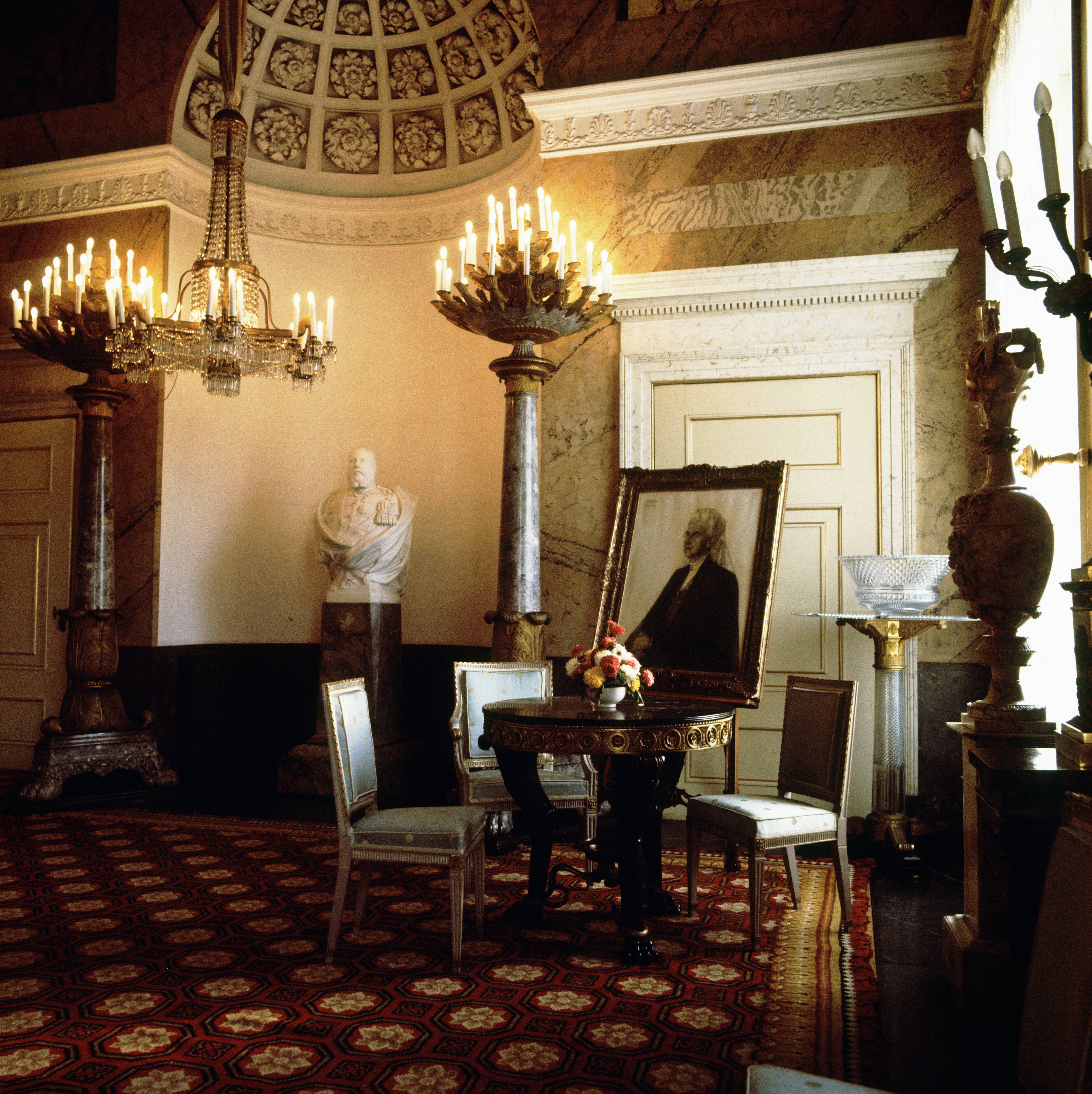 Paleis Soestdijk — Interieur — Foto: Onbekend / RVD. Licentie: Set B: Rechtenvrij / Publiek Domein. Bron: Nationaal Archief. http://hdl.handle.net/10648/afa83682-d0b4-102d-bcf8-003048976d84
