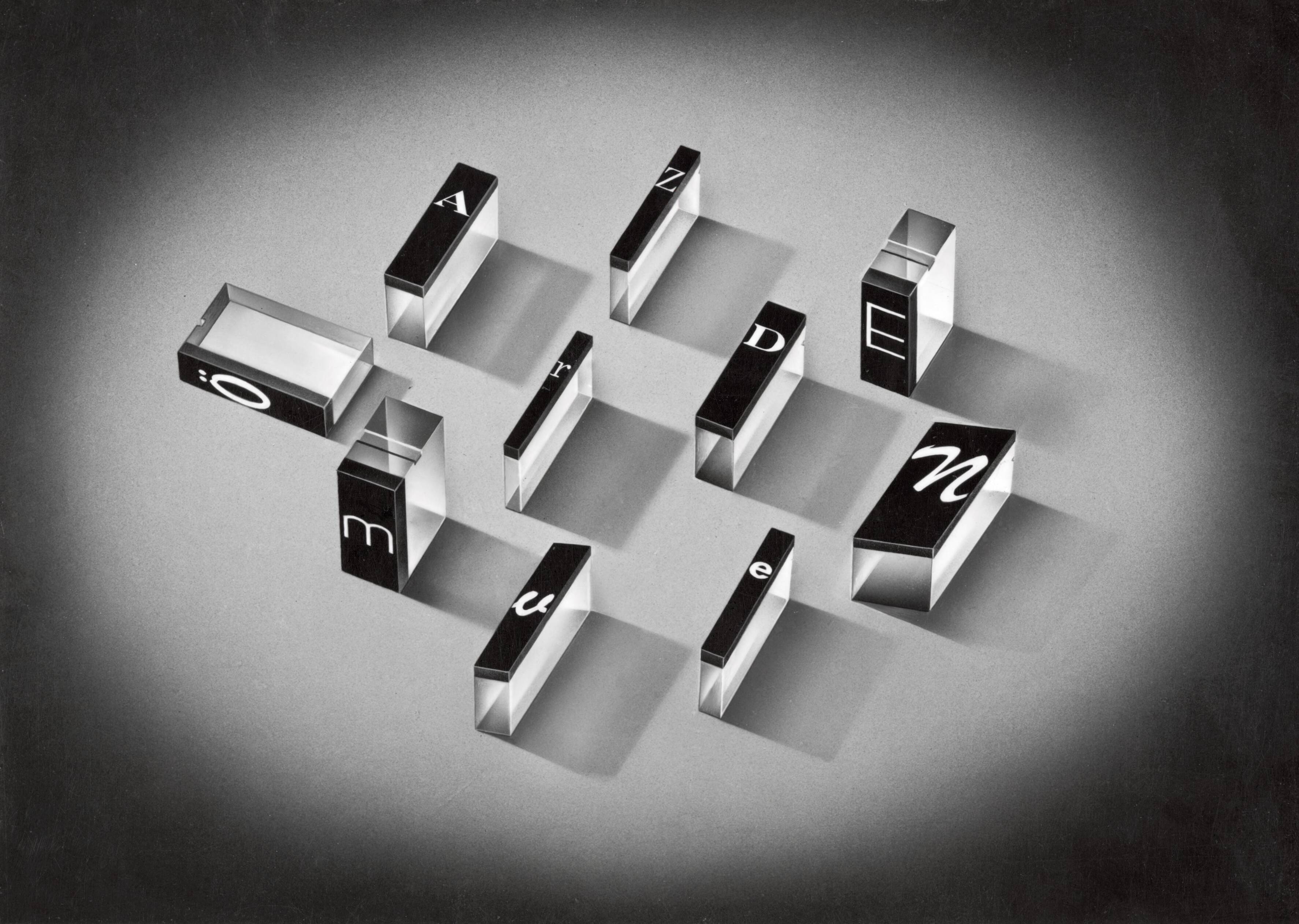 Drukkerij Spaarnestad — [Blokjes met lettertypen] — Foto: Fotograaf Onbekend / Fotobureau onbekend / Spaarnestad Photo (05887). Licentie: Set B: Rechtenvrij / Publiek Domein. Bron: Nationaal Archief. http://hdl.handle.net/10648/35429da6-3884-a382-e063-6df0900a6686