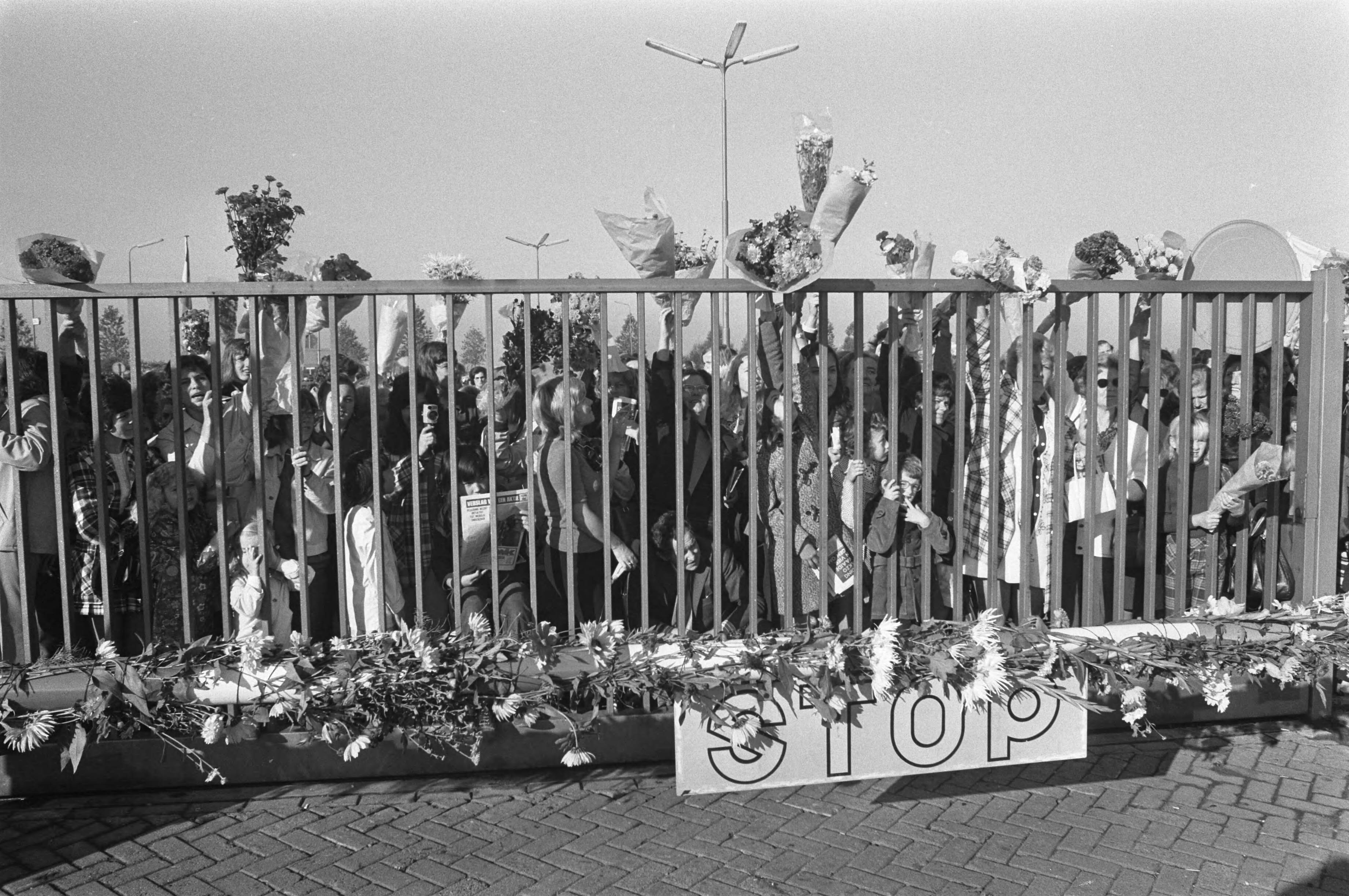 Fotocollectie Anefo — Bezetting ENKA Breda opgeheven — Foto: Verhoeff, Bert / Anefo. Licentie: Set B: Rechtenvrij / Publiek Domein. Bron: Nationaal Archief. http://hdl.handle.net/10648/abf6f672-d0b4-102d-bcf8-003048976d84