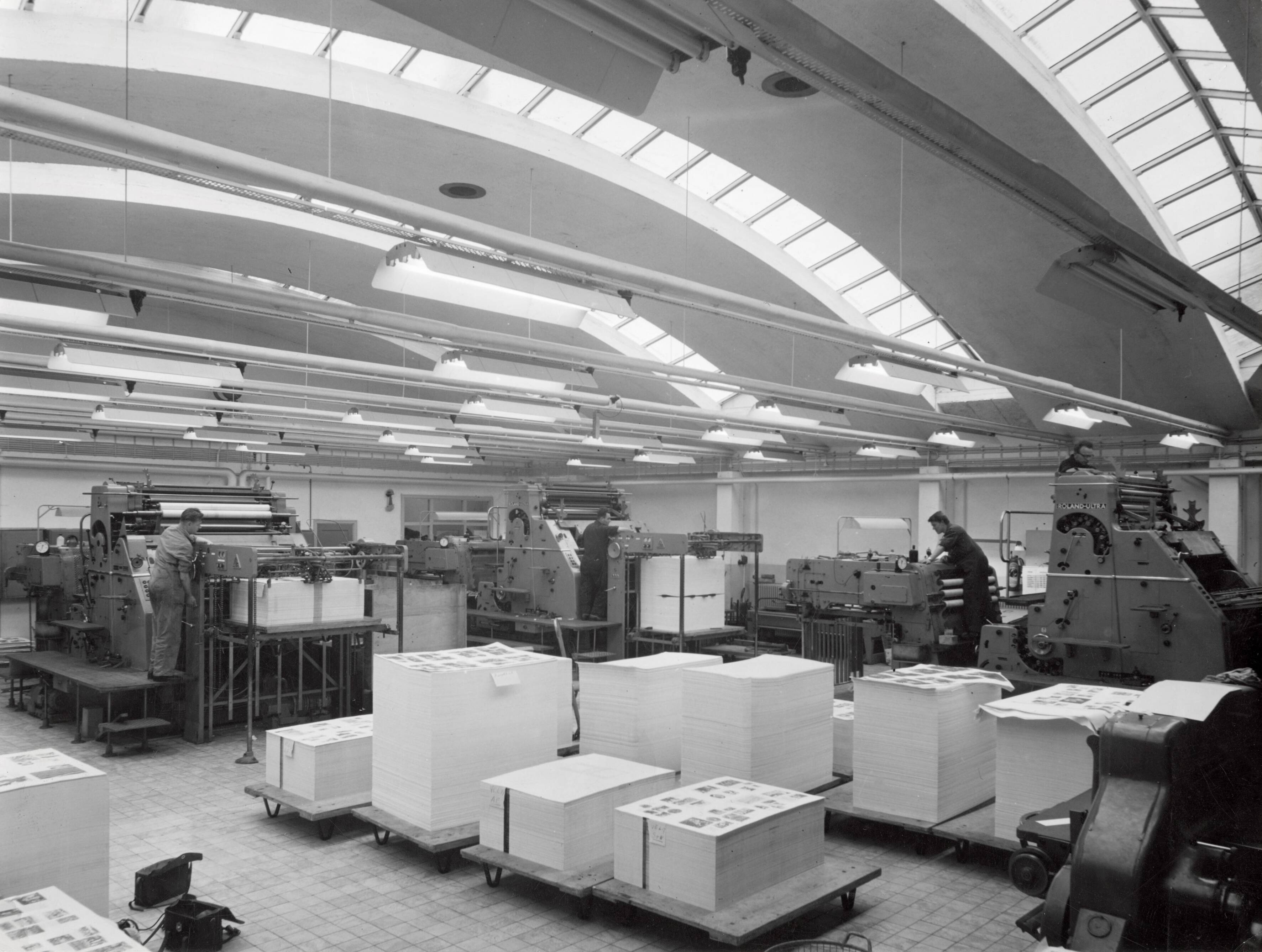 Drukkerij Spaarnestad — [Drukkerij] — Foto: Fotograaf Onbekend / Fotobureau onbekend / Spaarnestad Photo (05887). Licentie: Set B: Rechtenvrij / Publiek Domein. Bron: Nationaal Archief. http://hdl.handle.net/10648/35429da6-3912-a382-e063-6df0900a6686