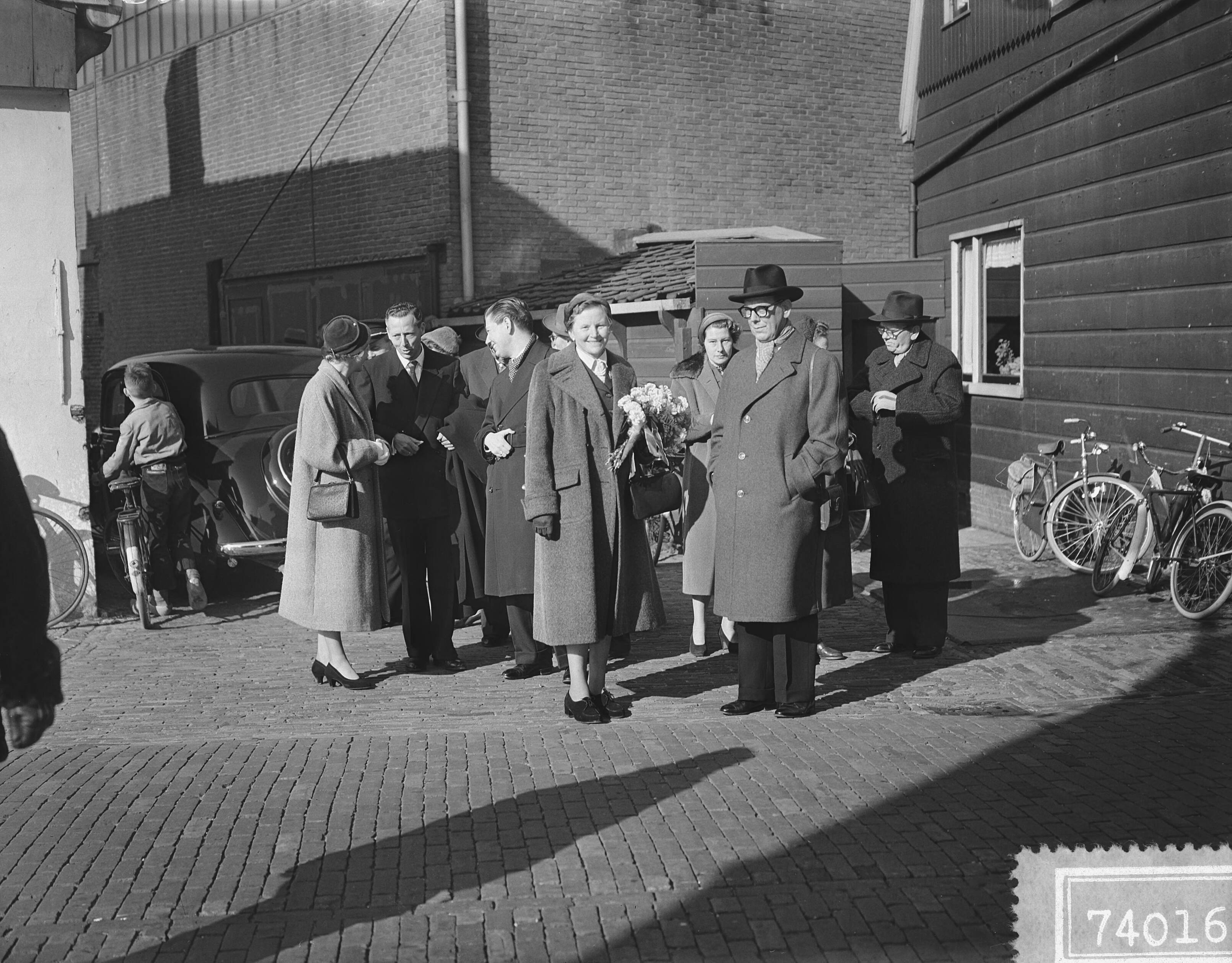 Fotocollectie Anefo — Tewaterlating m.s. "Etly Danielsen" bij de Czaar Peterwerf van de ZSM aan het Kalf te Zaandam — Foto: Bilsen, Joop van / Anefo. Licentie: Set B: Rechtenvrij / Publiek Domein. Bron: Nationaal Archief. http://hdl.handle.net/10648/a93d8770-d0b4-102d-bcf8-003048976d84