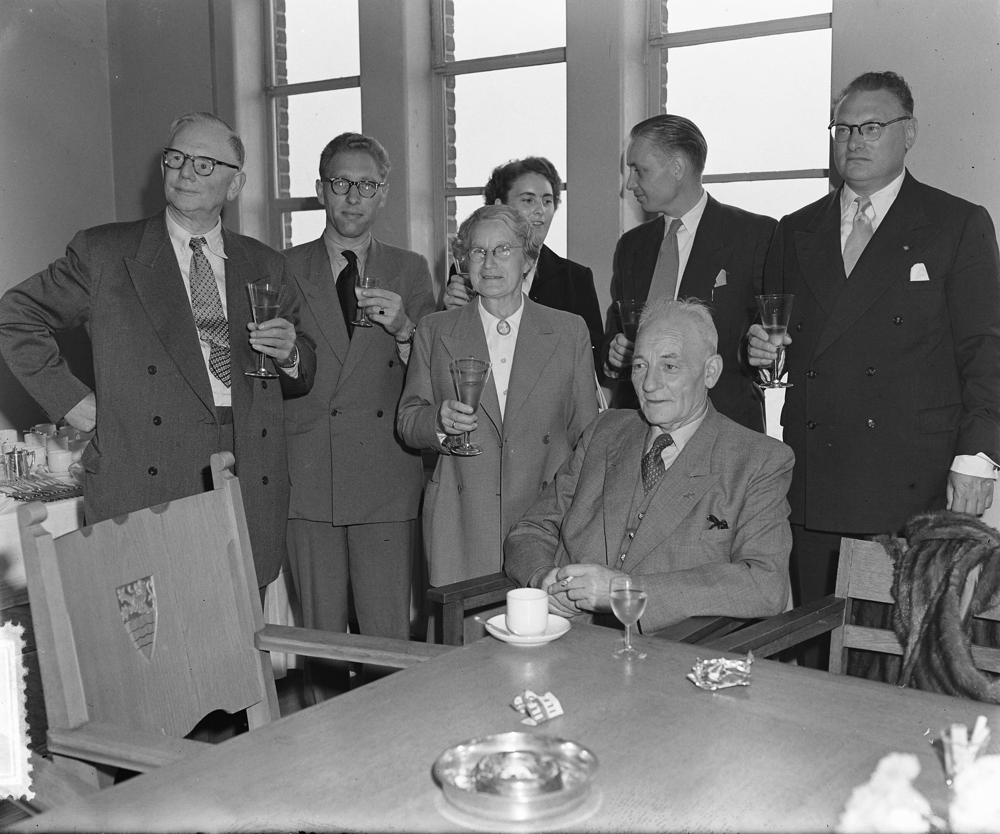 Fotocollectie Anefo — Tewaterlating van motorschip "Pieter S.", gebouw voor de Rotterdamse Kolencentrale bij de N.V. Terneuzense Scheepsbouwmaatschappij — Foto: Duinen, H. van / Anefo. Licentie: Set B: Rechtenvrij / Publiek Domein. Bron: Nationaal Archief. http://hdl.handle.net/10648/a9114fa2-d0b4-102d-bcf8-003048976d84