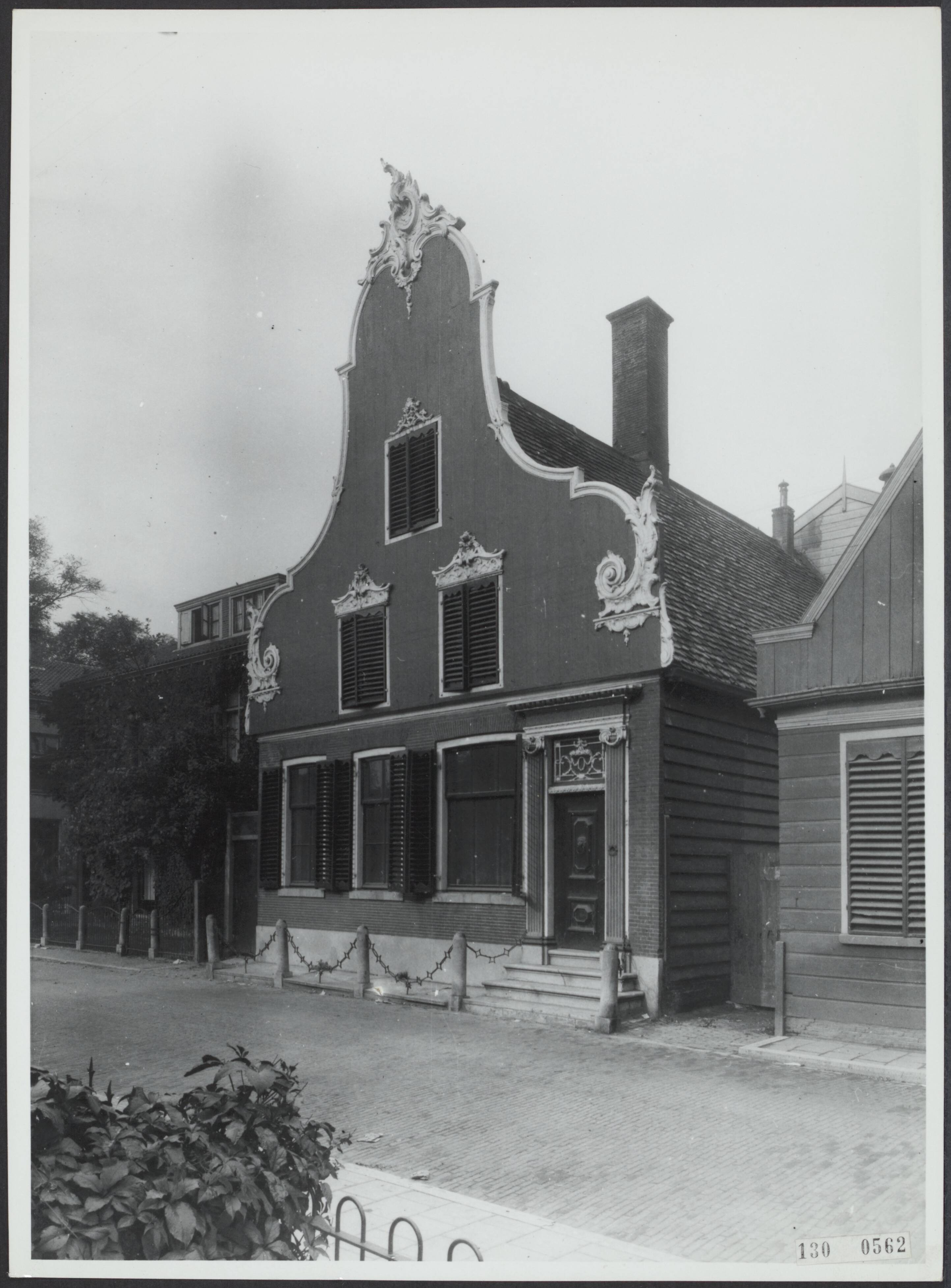 Fotocollectie Rijksvoorlichtingsdienst Eigen — Krommenie. Zuiderhoofdstraat 123 — Foto: Rijksvoorlichtingsdienst (RVD). Licentie: Set B: Rechtenvrij / Publiek Domein. Bron: Nationaal Archief. http://hdl.handle.net/10648/af4b4d1e-d0b4-102d-bcf8-003048976d84