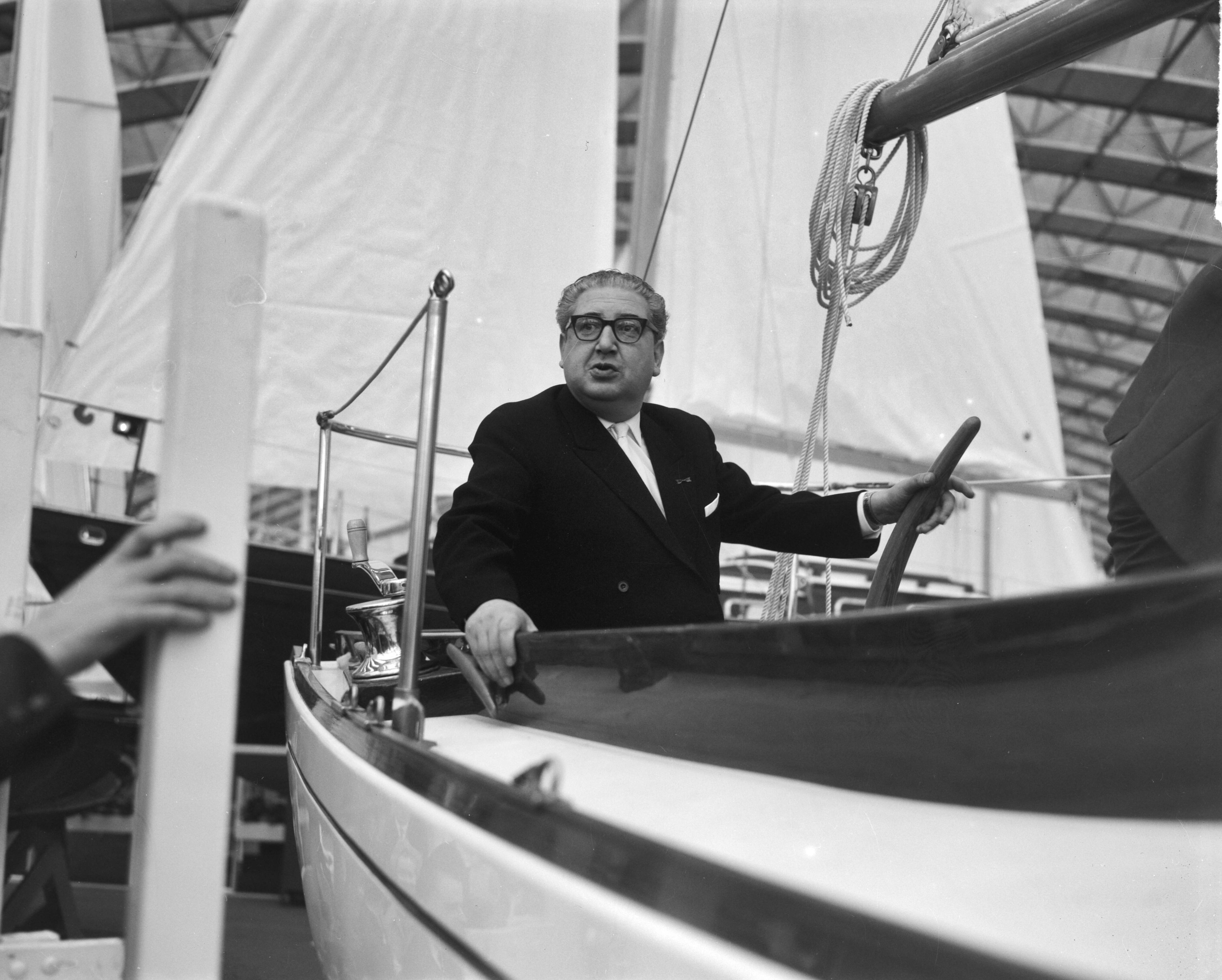 Fotocollectie Anefo — Hiswa Goed Kamp tentoonstelling in de RAI te Amsterdam — Foto: Bilsen, Joop van / Anefo. Licentie: Set B: Rechtenvrij / Publiek Domein. Bron: Nationaal Archief. http://hdl.handle.net/10648/aa32d5cc-d0b4-102d-bcf8-003048976d84