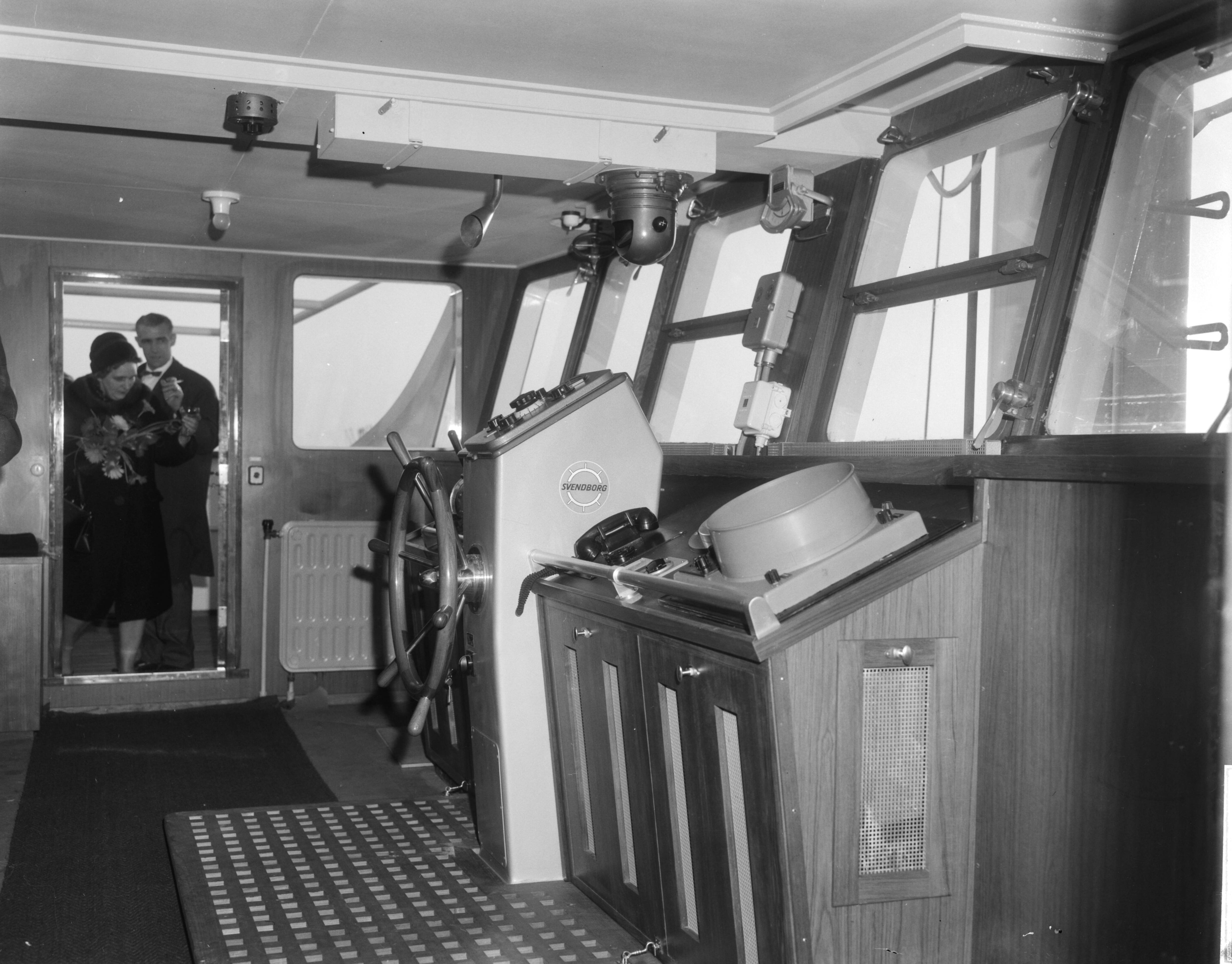 Tewaterlating motorschip "Karin Winther", gebouwd door de Zaanlandse Scheepsbouw Maatschappij te Zaandam, in opdracht van E. Winther, Hellerup, Denemarken — Zaandam|Noord-Holland|schepen|Zaanlandse Scheepsbouw Maatschappij |Karin Winther — Foto: Bilsen, Joop van / Anefo. Licentie: Set B: Rechtenvrij / Publiek Domein. Bron: Nationaal Archief. http://hdl.handle.net/10648/aac83da6-d0b4-102d-bcf8-003048976d84
