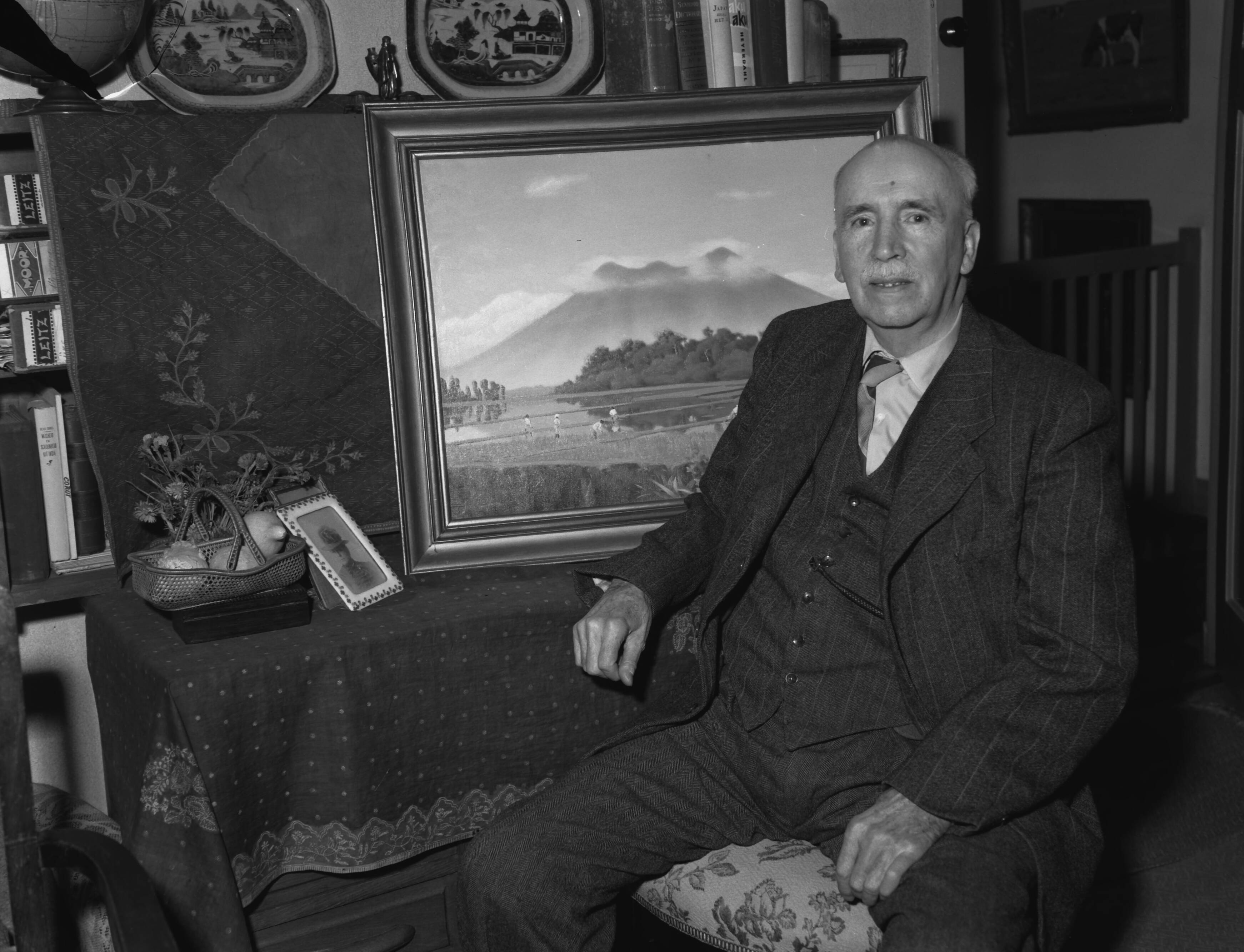 Fotocollectie Anefo — Schilder Jan Larij uit Haarlem 80 jaar — Foto: Rossem, Wim van / Anefo. Licentie: Set B: Rechtenvrij / Publiek Domein. Bron: Nationaal Archief. http://hdl.handle.net/10648/a9a330fc-d0b4-102d-bcf8-003048976d84