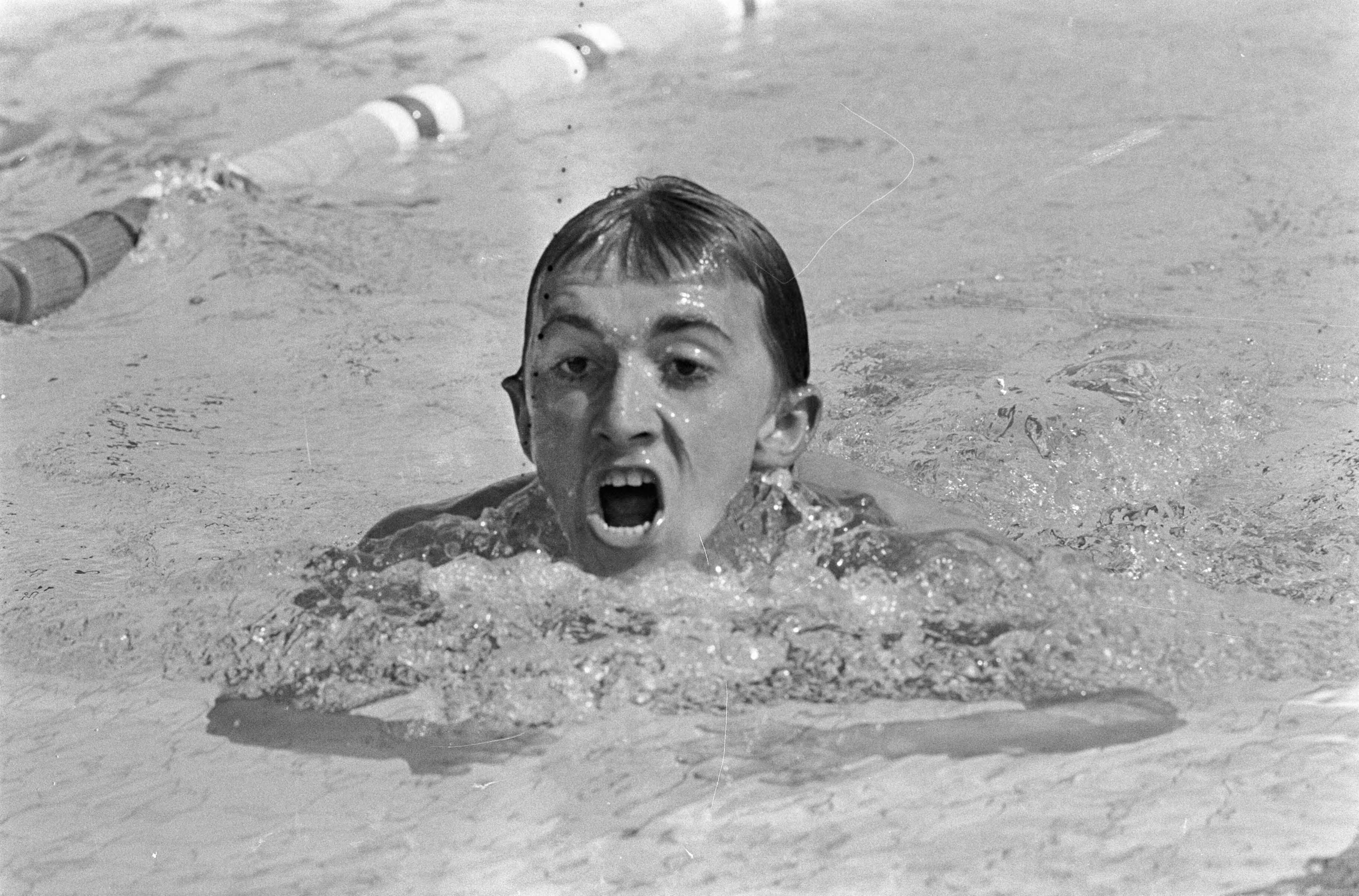 Fotocollectie Anefo — Europese Zwemkampioenschappen, Andrei Dunaev (Rusland) aktie — Foto: Kroon, Ron / Anefo. Licentie: Set B: Rechtenvrij / Publiek Domein. Bron: Nationaal Archief. http://hdl.handle.net/10648/aaf7b3d8-d0b4-102d-bcf8-003048976d84