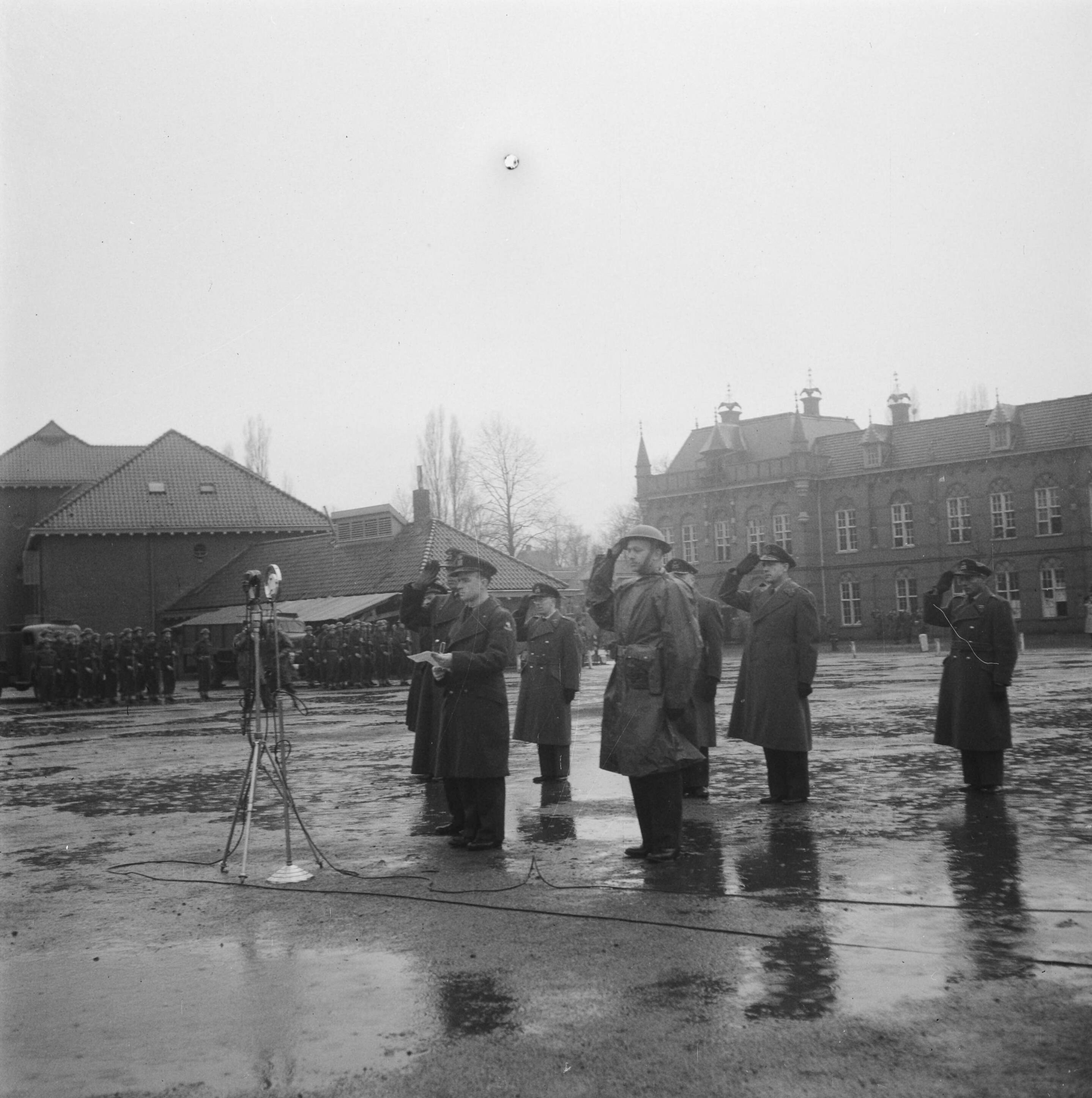 NLS eenjarig bestaan Breda — Foto: Wisman, Bram / Anefo. — Licentie: Set B: Rechtenvrij / Publiek Domein. Bron: Nationaal Archief. http://hdl.handle.net/10648/a8a65a3a-d0b4-102d-bcf8-003048976d84