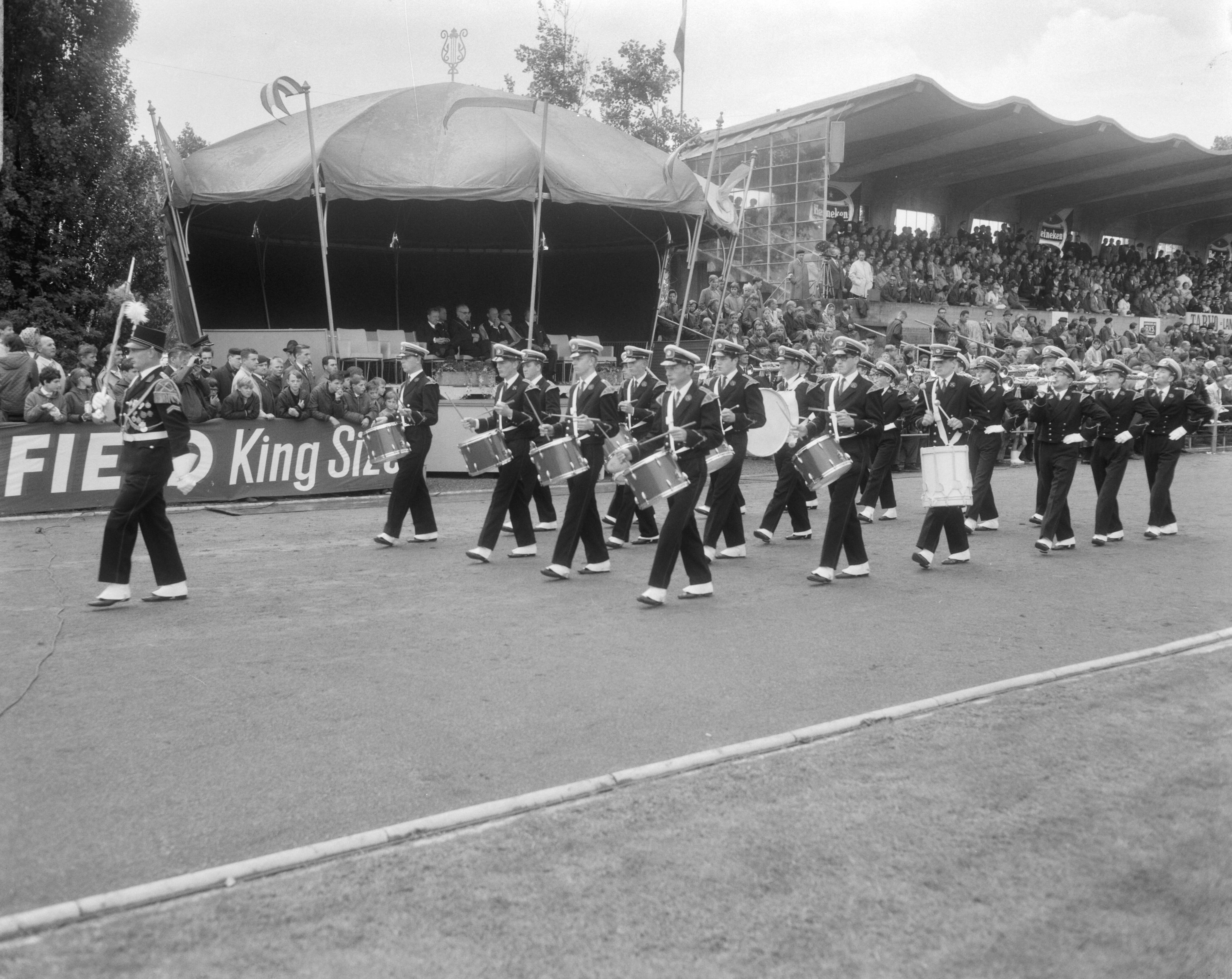 Fotocollectie Anefo — Muziekconcours te Kerkrade — Foto: Bilsen, Joop van / Anefo. Licentie: Set B: Rechtenvrij / Publiek Domein. Bron: Nationaal Archief. http://hdl.handle.net/10648/aaf2d7c8-d0b4-102d-bcf8-003048976d84