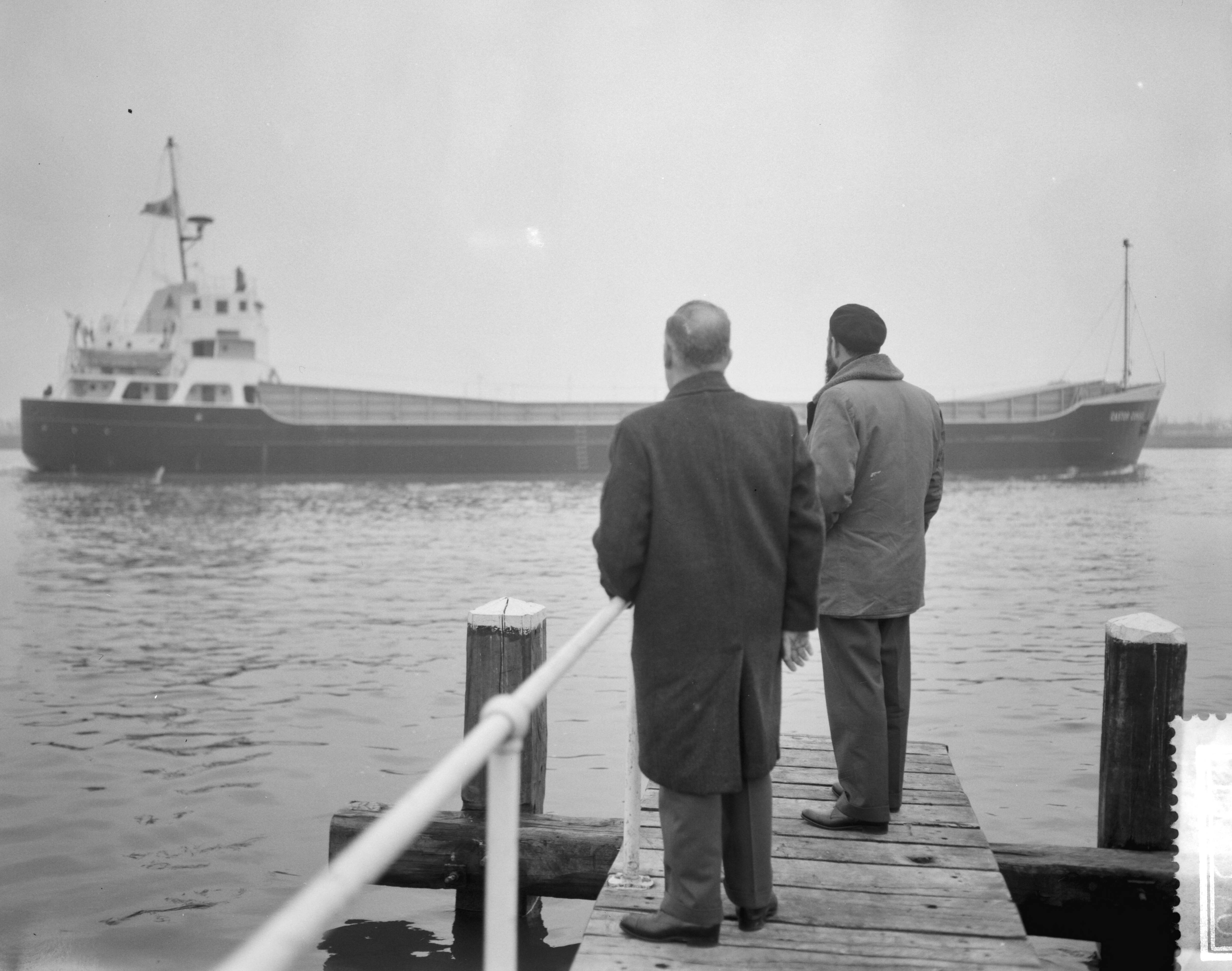 Fotocollectie Anefo — Overdracht schepen (Lièvre Consol, Loutre Consol en Castor Consol) bij de Zaanlandse Scheepsbouw Maatschappij — Foto: Bilsen, Joop van / Anefo. Licentie: Set B: Rechtenvrij / Publiek Domein. Bron: Nationaal Archief. http://hdl.handle.net/10648/a9ab7b72-d0b4-102d-bcf8-003048976d84