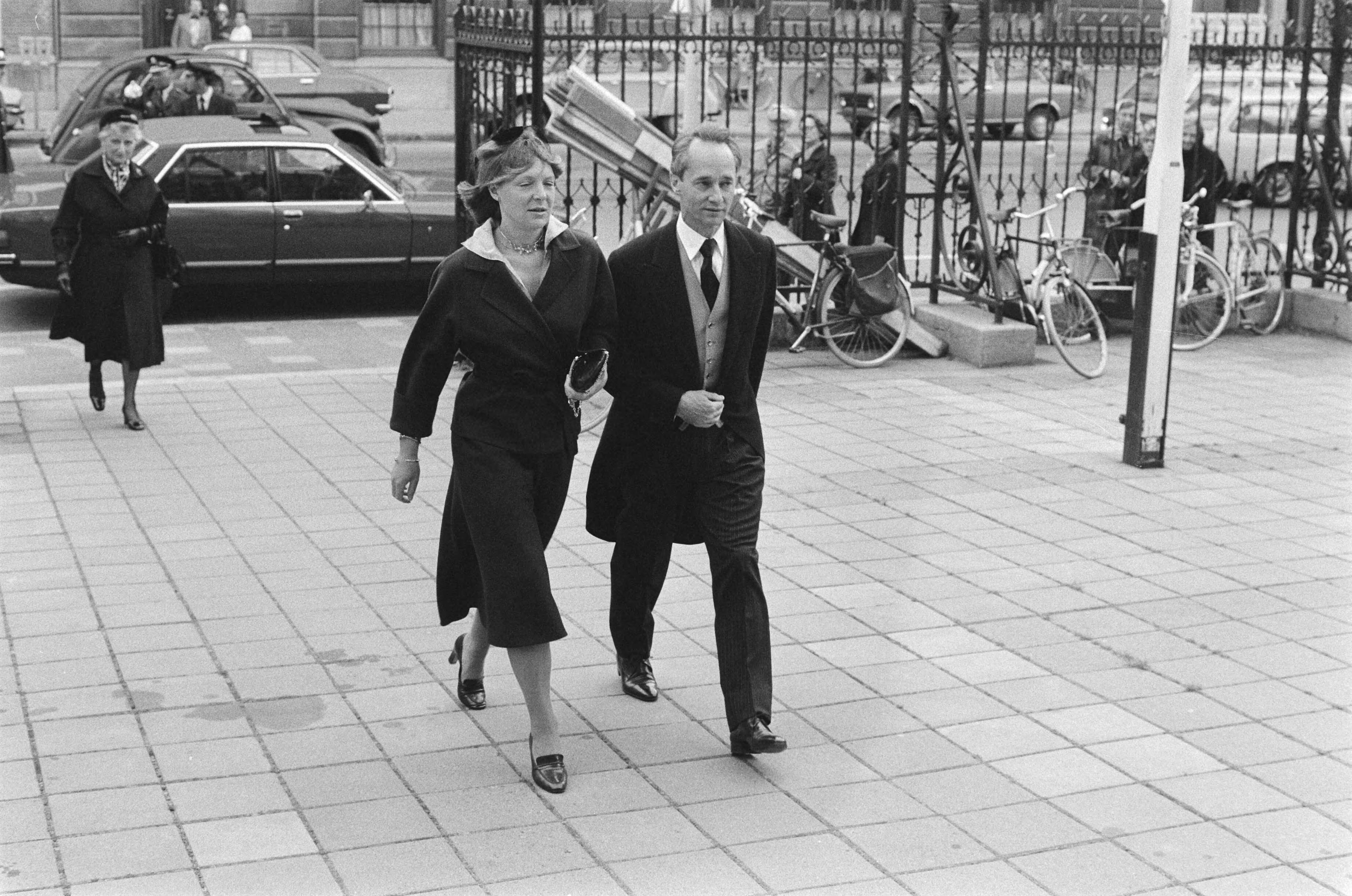 Fotocollectie Anefo — Landelijke requiemmis voor paus Paulus in Den Haag ; Prinses Irene en Carel Hugo — Foto: Verhoeff, Bert / Anefo. Licentie: Set B: Rechtenvrij / Publiek Domein. Bron: Nationaal Archief. http://hdl.handle.net/10648/acba3b8c-d0b4-102d-bcf8-003048976d84