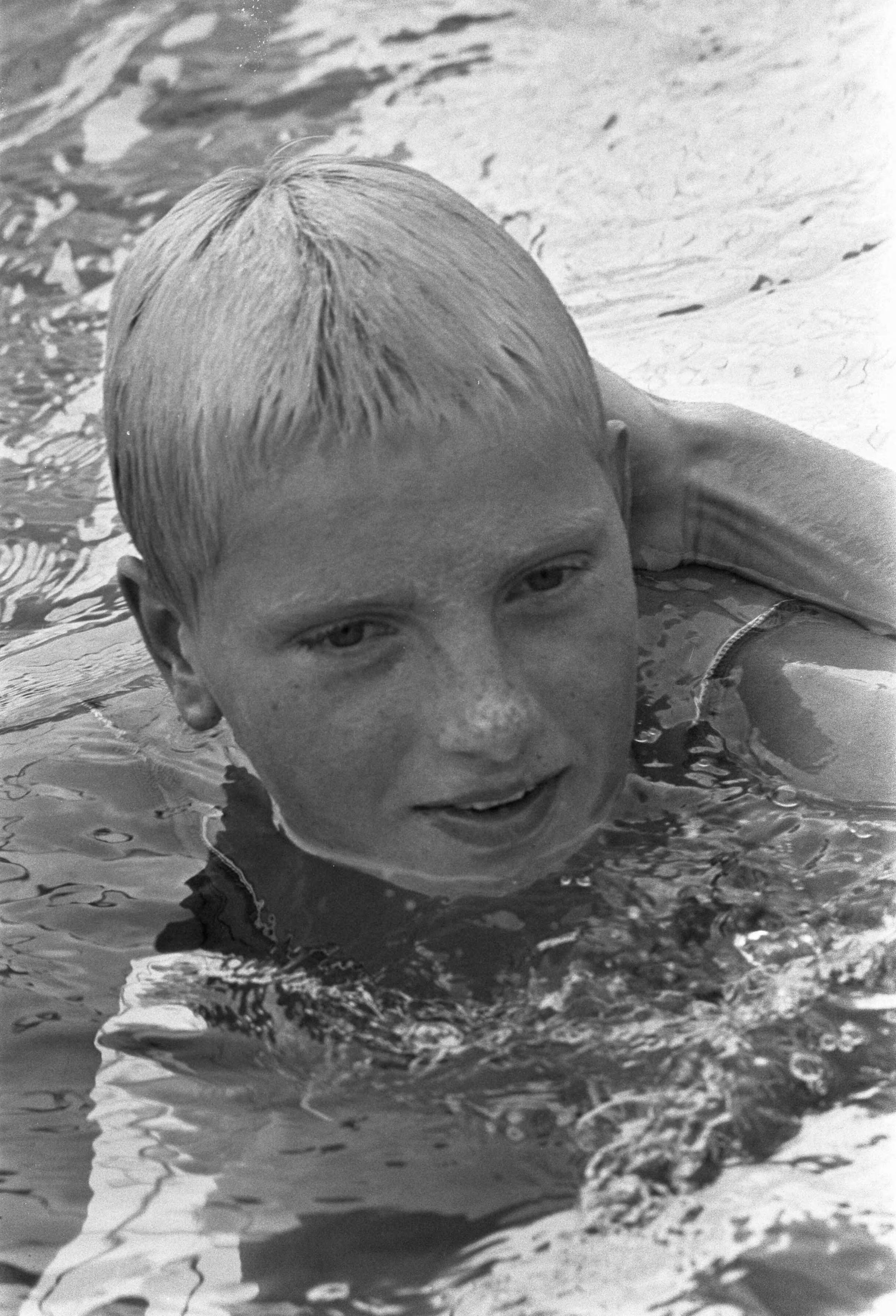 Fotocollectie Anefo — Nationale Zwemkampioenschappen in Den Hommel te Utrecht — Foto: Mieremet, Rob / Anefo. Licentie: Set B: Rechtenvrij / Publiek Domein. Bron: Nationaal Archief. http://hdl.handle.net/10648/abf08cba-d0b4-102d-bcf8-003048976d84