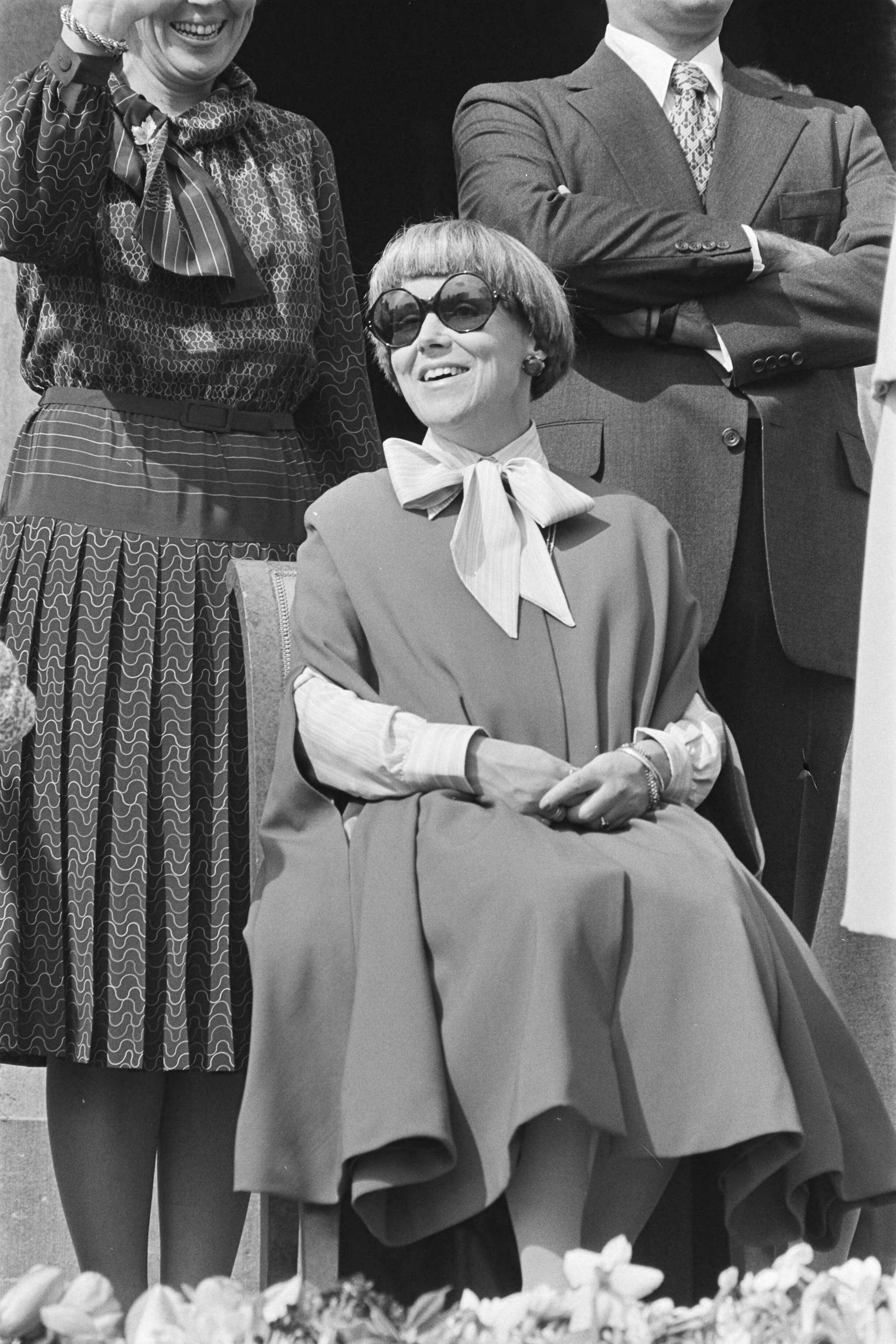 Koninginnedag 1977, defile Soestdijk — Prinses Christina — Foto: Peters, Hans / Anefo. Licentie: Set B: Rechtenvrij / Publiek Domein. Bron: Nationaal Archief. http://hdl.handle.net/10648/ac9ae408-d0b4-102d-bcf8-003048976d84