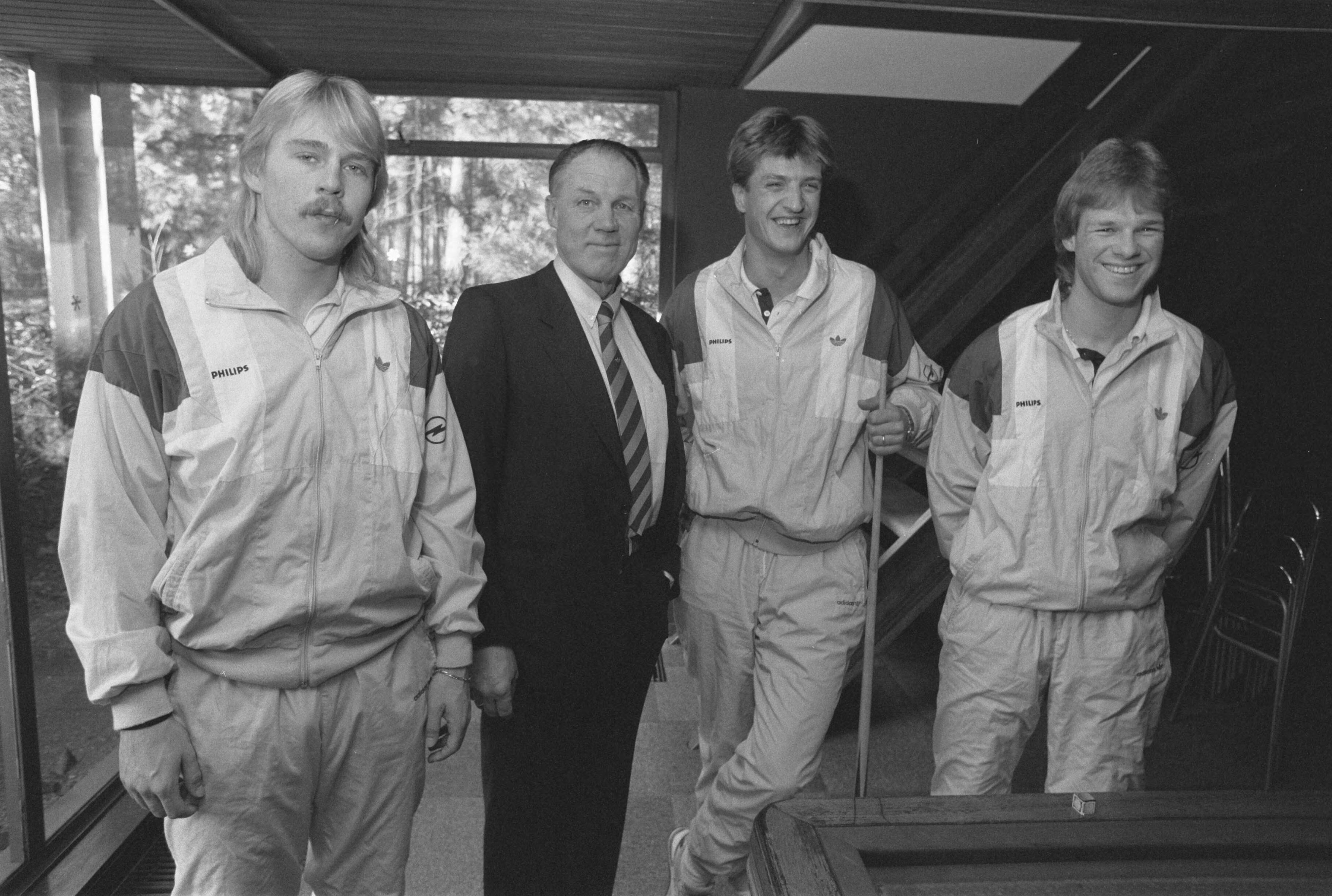 Fotocollectie Anefo — Selectie Nederlands elftal in Zeist in verband met interland tegen Cyprus; debutant Lankhaar, Michels, Kieft en Erwin Koeman — Foto: Bogaerts, Rob / Anefo. Licentie: Set B: Rechtenvrij / Publiek Domein. Bron: Nationaal Archief. http://hdl.handle.net/10648/ad66b056-d0b4-102d-bcf8-003048976d84