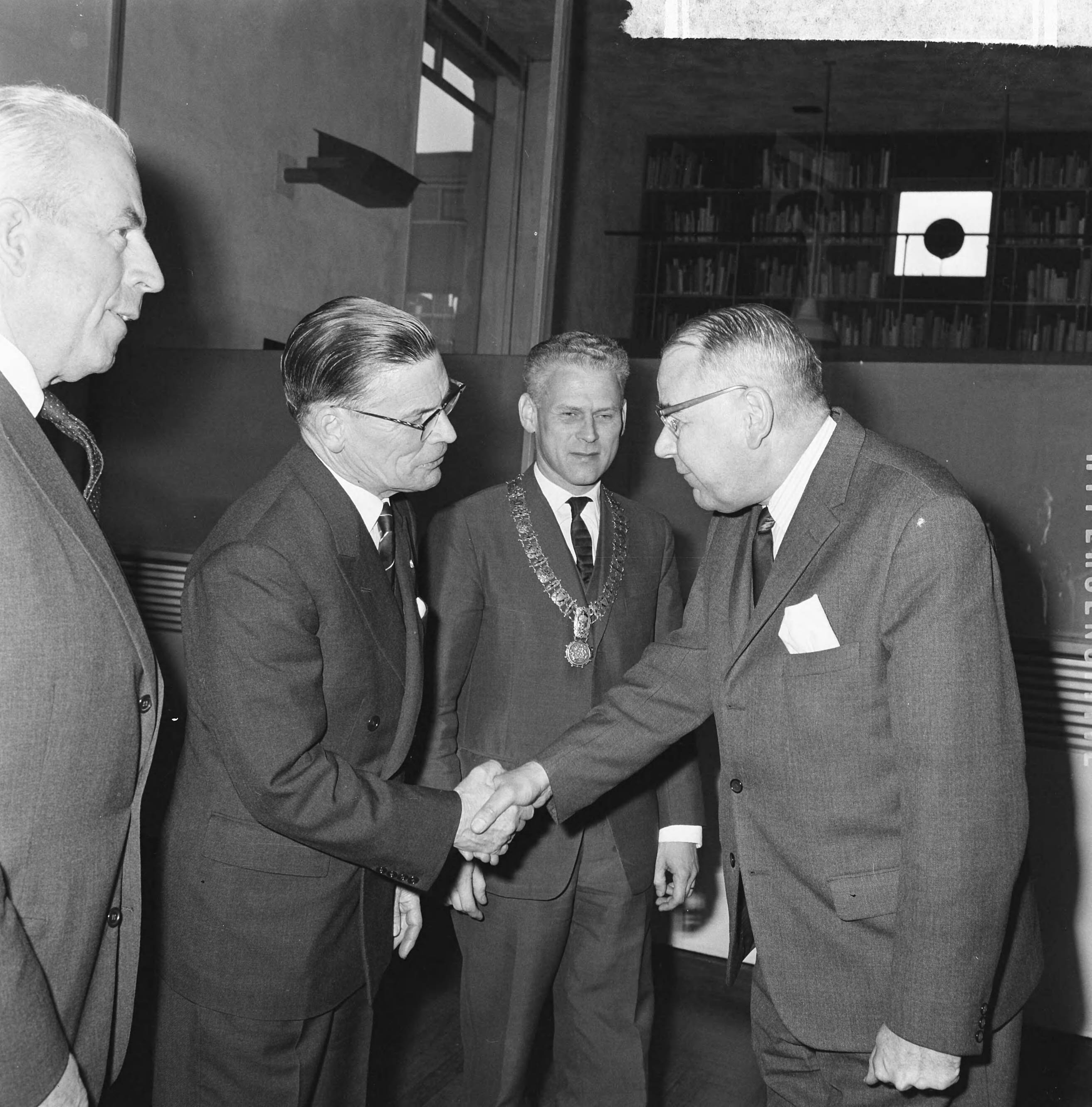 Fotocollectie Anefo — Opdracht Congresgebouw gemeente Den Haag , reportage — Foto: Nijs, Jac. de / Anefo. Licentie: Set B: Rechtenvrij / Publiek Domein. Bron: Nationaal Archief. http://hdl.handle.net/10648/aa638a28-d0b4-102d-bcf8-003048976d84