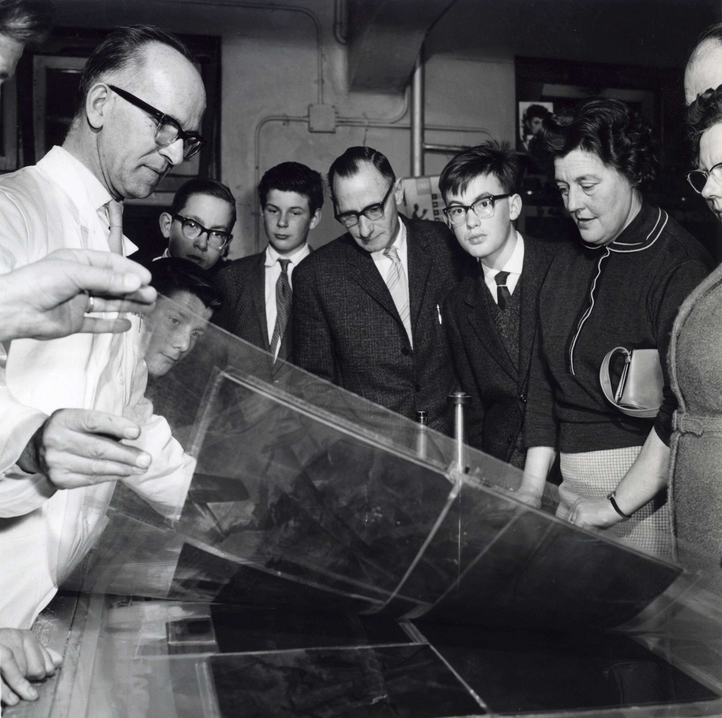 Collectie nader te bepalen — [Serie: Spaarnestad bedrijfsvoering] — Foto: Fotograaf Onbekend / Fotobureau onbekend / Spaarnestad Photo (05887). Licentie: Set B: Rechtenvrij / Publiek Domein. Bron: Nationaal Archief. http://hdl.handle.net/10648/35429da6-415f-a382-e063-6df0900a6686