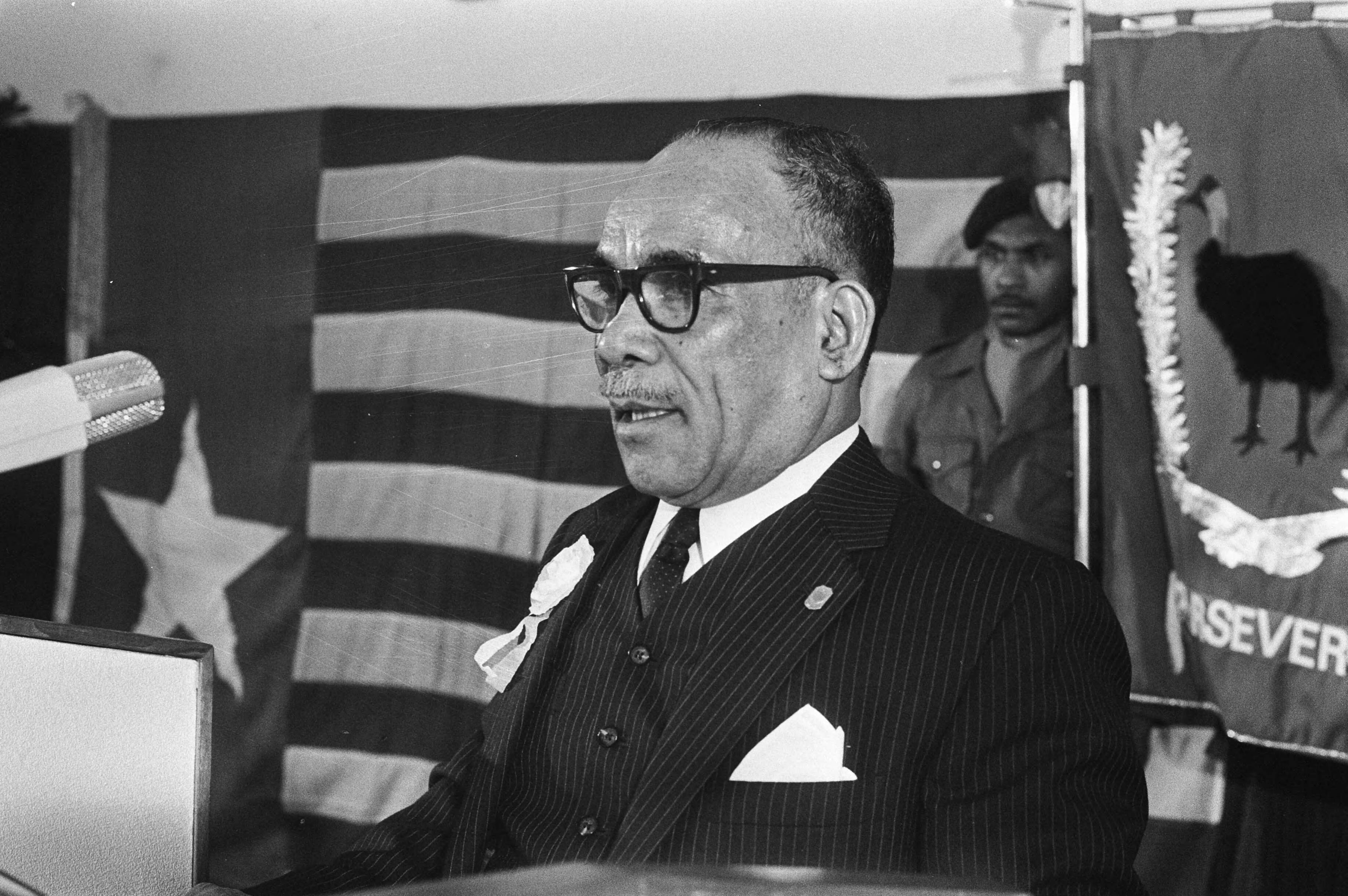 Fotocollectie Anefo — 10-jarig herdenking installatie Nieuw Guinea Raad in Congresgebouw Den Haag , president van West Papoea, M.W. Kaisiëpo — Foto: Verhoeff, Bert / Anefo. Licentie: Set B: Rechtenvrij / Publiek Domein. Bron: Nationaal Archief. http://hdl.handle.net/10648/abd9971c-d0b4-102d-bcf8-003048976d84