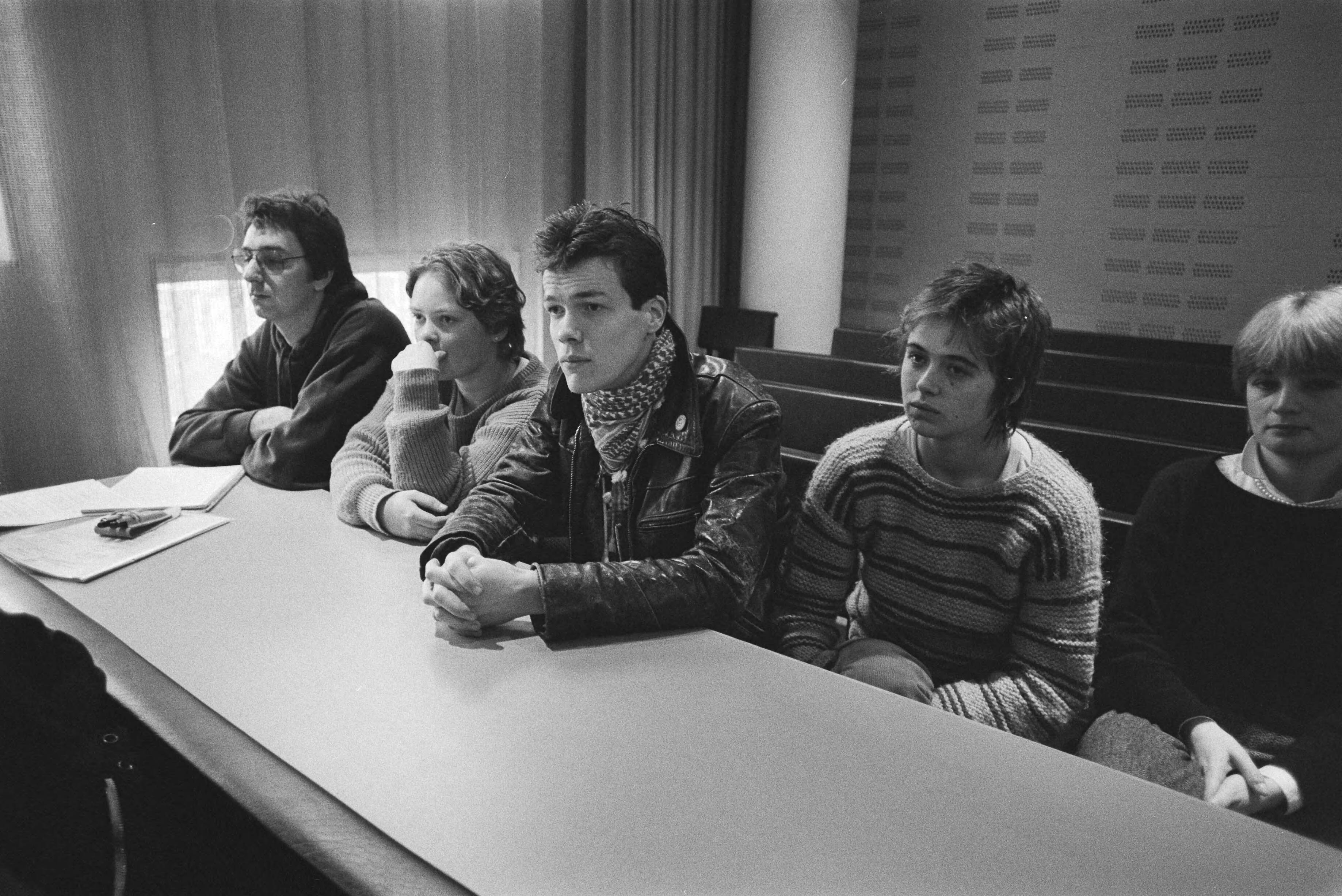 Fotocollectie Anefo — Kort geding FNV-jongeren tegen de Staat i.v.m. "uitkering in eens" ( Den Haag ); nr. 4 president Wijnho — Foto: Bogaerts, Rob / Anefo. Licentie: Set B: Rechtenvrij / Publiek Domein. Bron: Nationaal Archief. http://hdl.handle.net/10648/ad336caa-d0b4-102d-bcf8-003048976d84