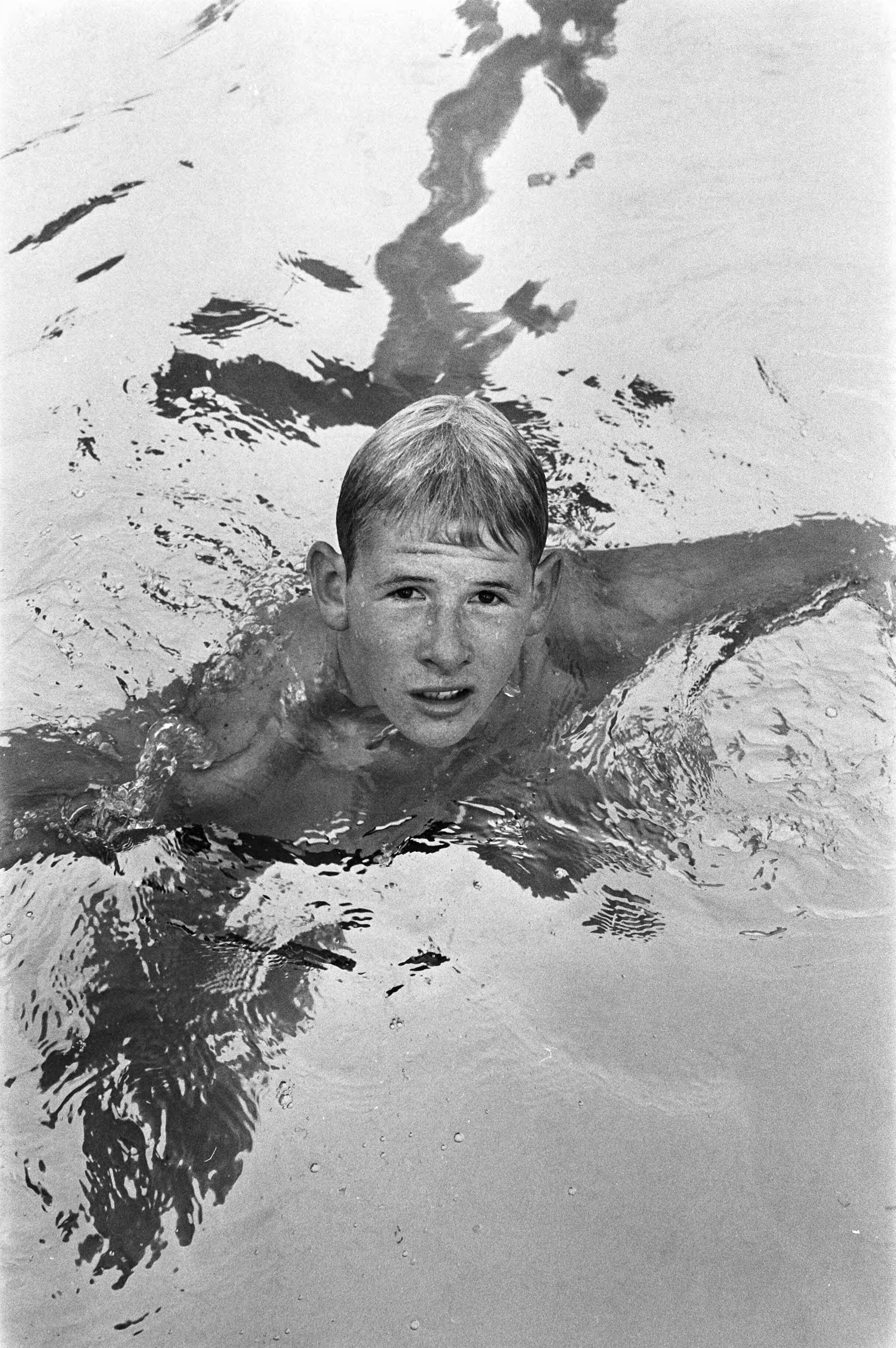 Fotocollectie Anefo — Nationale kampioenschappen zwemmen, Leeuwarden — Foto: Verhoeff, Bert / Anefo. Licentie: Set B: Rechtenvrij / Publiek Domein. Bron: Nationaal Archief. http://hdl.handle.net/10648/ab9cd912-d0b4-102d-bcf8-003048976d84