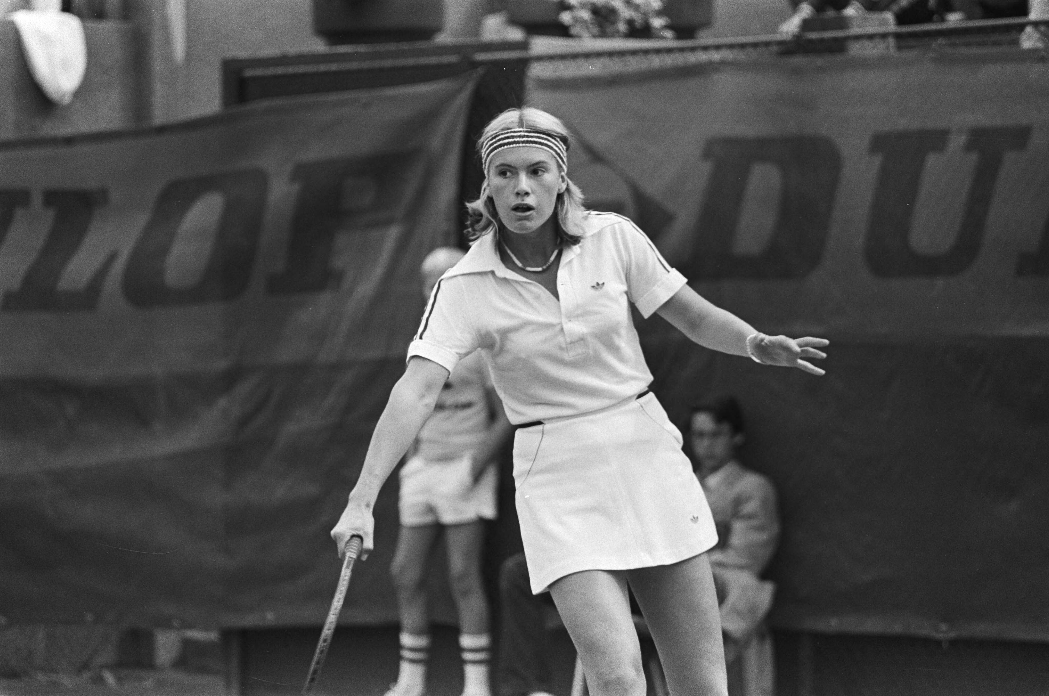 Nationale Kampioenschappen Tennis 1979 Scheveningen — Marianne van der Torre in actie — Foto: Dijk, Hans van / Anefo. Licentie: Set B: Rechtenvrij / Publiek Domein. Bron: Nationaal Archief. http://hdl.handle.net/10648/accf739e-d0b4-102d-bcf8-003048976d84