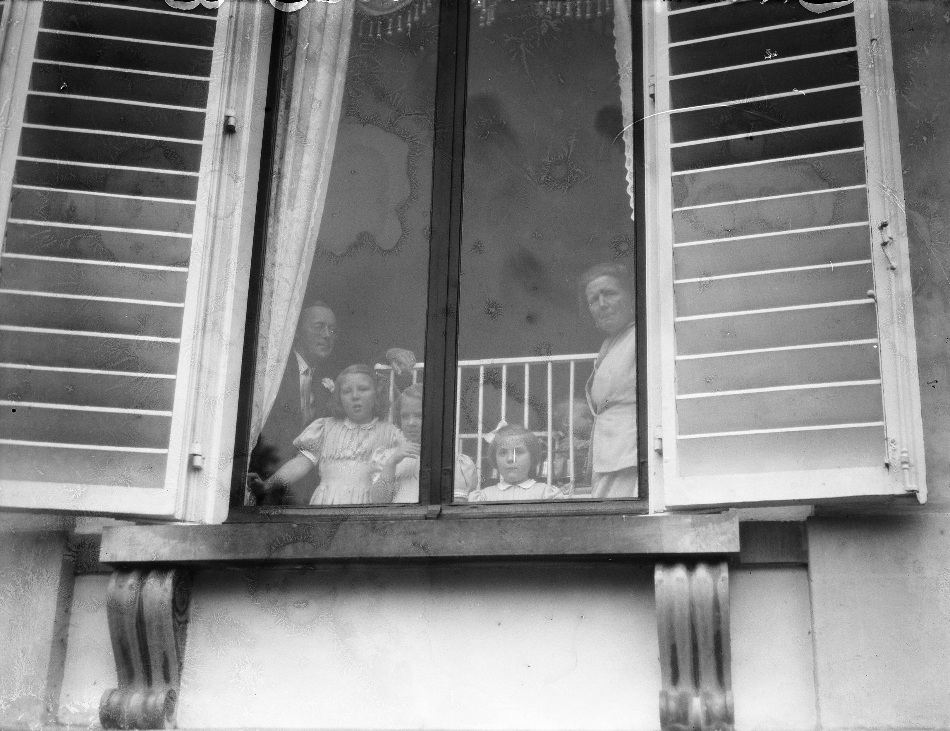 Fotocollectie Anefo — Paleis Soestdijk. Verjaardag Prinses Juliana — Foto: Oorschot, […] van / Anefo. Licentie: Set B: Rechtenvrij / Publiek Domein. Bron: Nationaal Archief. http://hdl.handle.net/10648/a8b5fca6-d0b4-102d-bcf8-003048976d84
