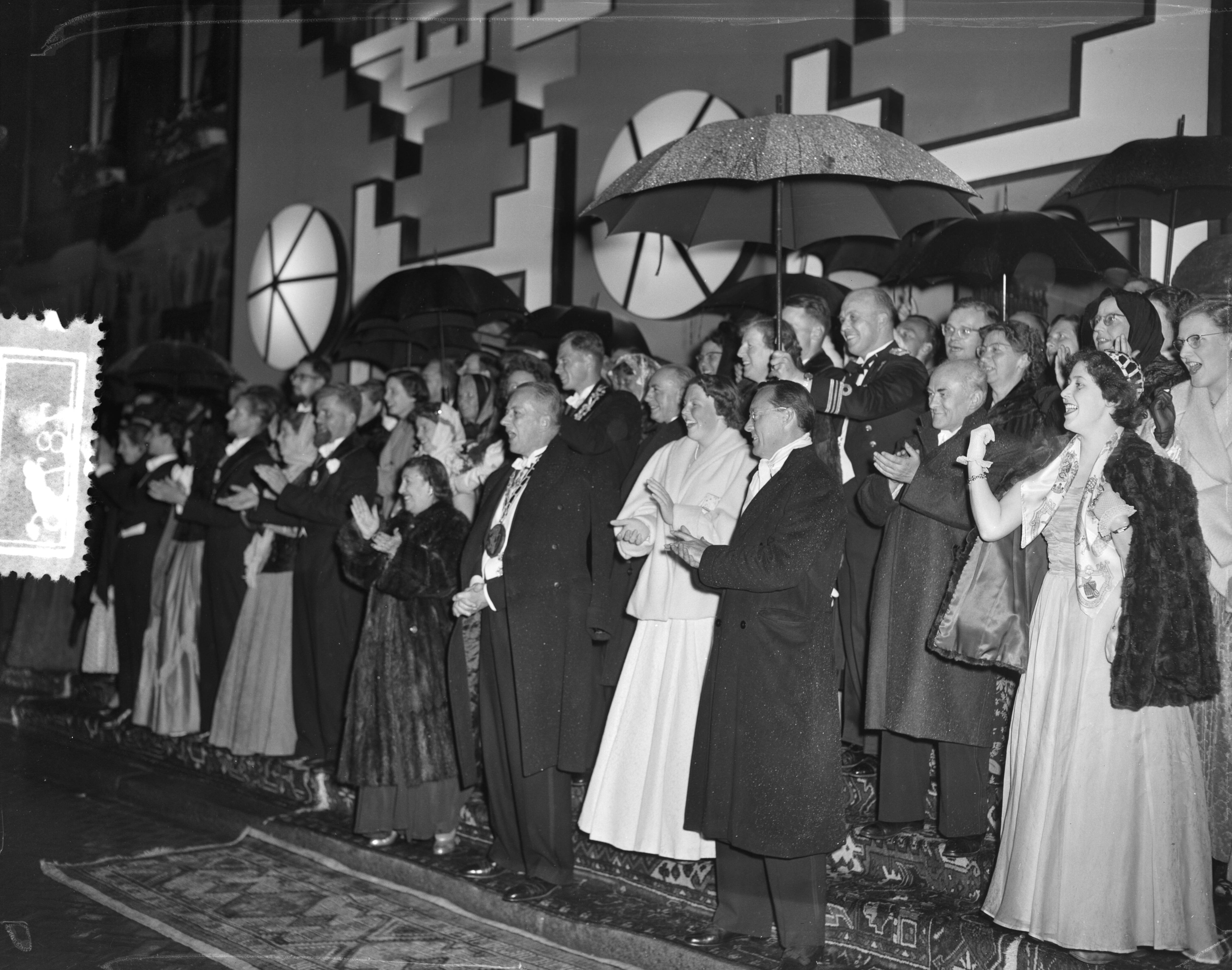 Lustrum USC Utrecht (1956) — USC-lustrumspel "Xerxes" — Foto: Bilsen, Joop van / Anefo. Licentie: Set B: Rechtenvrij / Publiek Domein. Bron: Nationaal Archief. http://hdl.handle.net/10648/a94b3744-d0b4-102d-bcf8-003048976d84