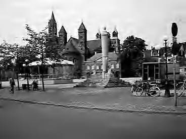 Steden [RVD] — Maastricht [Vrijthof met zicht op St. Servaas] — Foto: Schuurman, Ralph L. / RVD. Licentie: Set B: Rechtenvrij / Publiek Domein. Bron: Nationaal Archief. http://hdl.handle.net/10648/af4727c0-d0b4-102d-bcf8-003048976d84