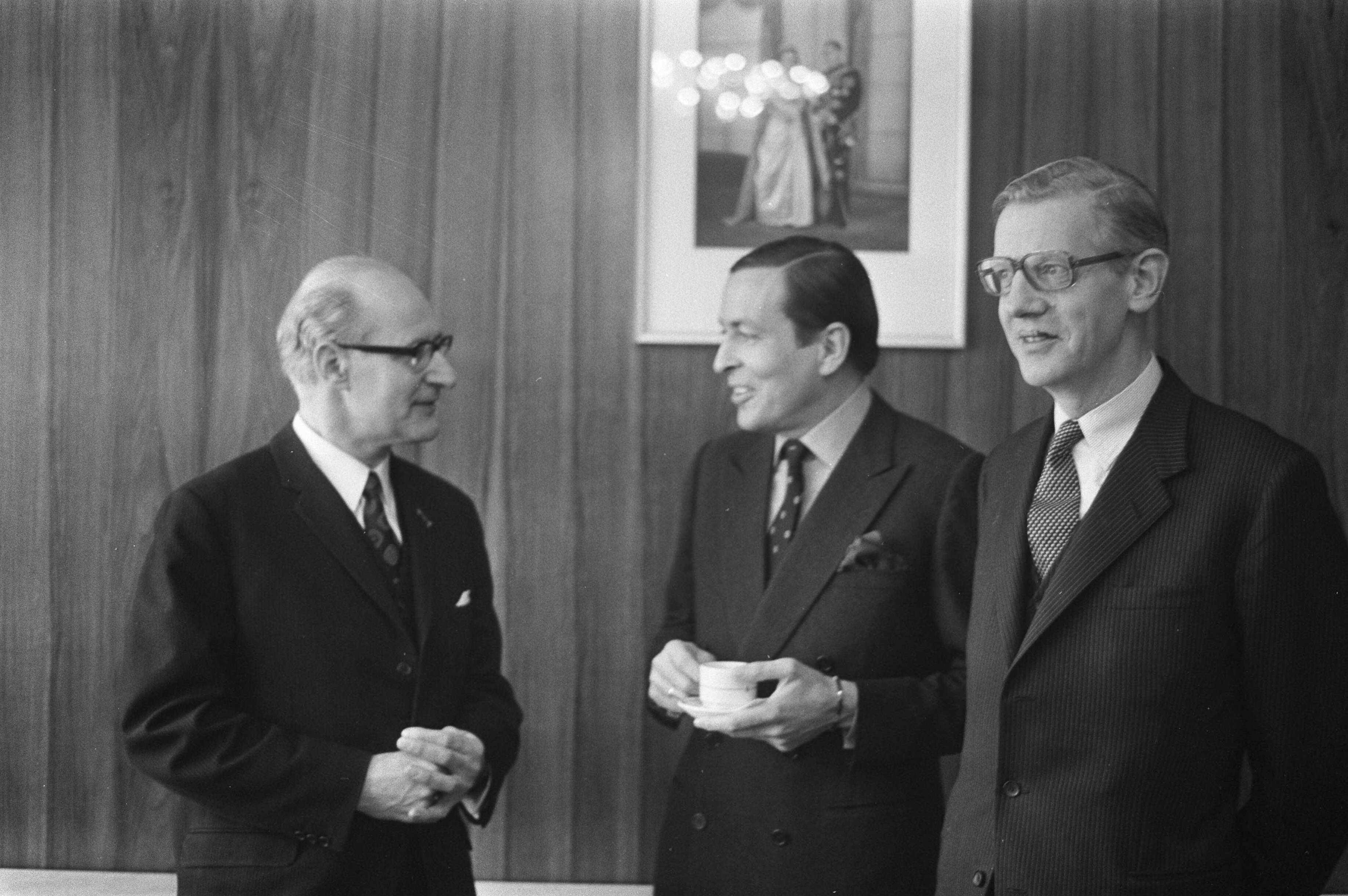 Fotocollectie Anefo — Congres over stadsvernieuwing in congresgebouw Den Haag — Foto: Peters, Hans / Anefo. Licentie: Set B: Rechtenvrij / Publiek Domein. Bron: Nationaal Archief. http://hdl.handle.net/10648/abdf236c-d0b4-102d-bcf8-003048976d84