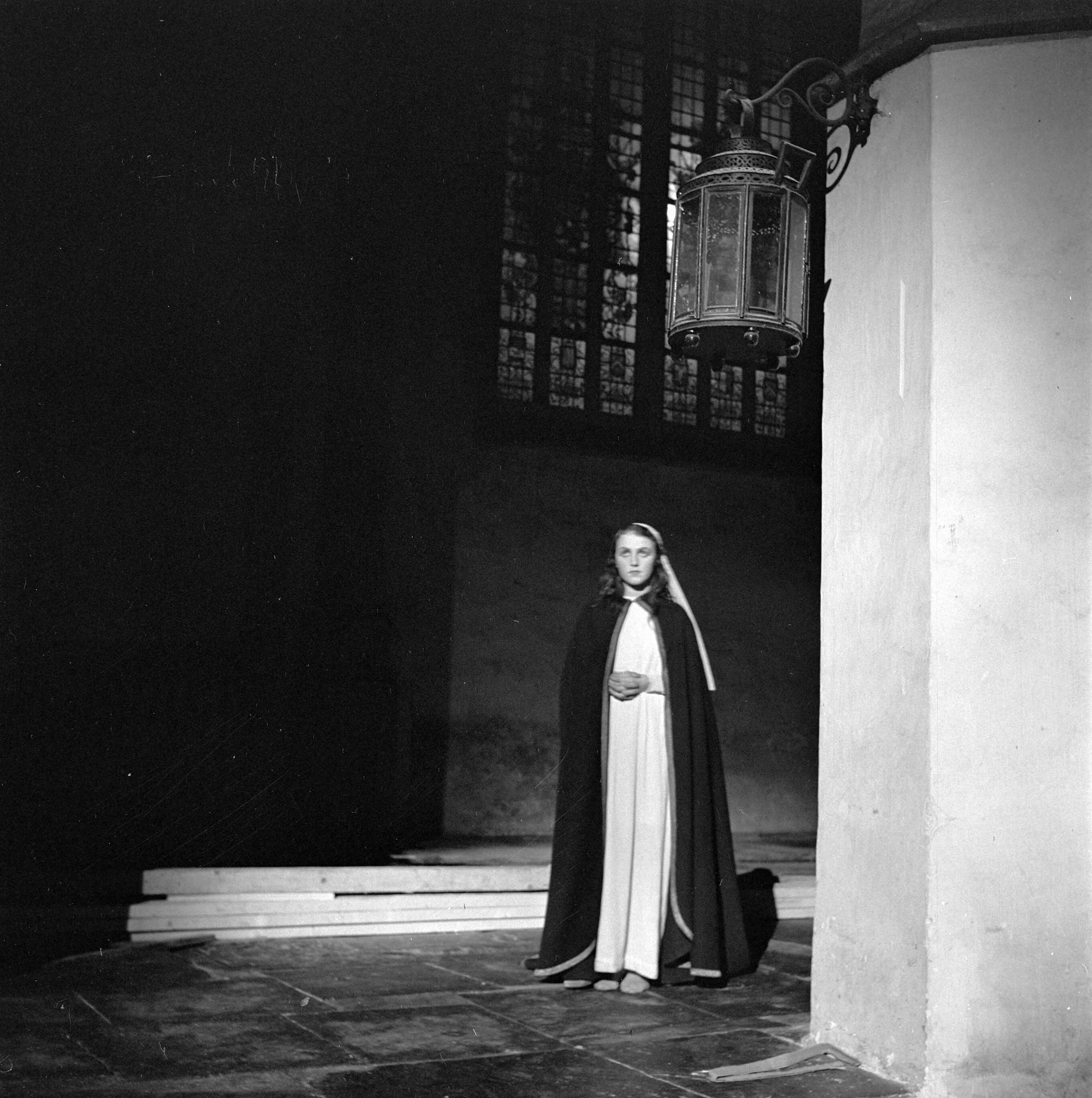 Fotocollectie Anefo — Kerstspel in de Grote of St. Bavokerk te Haarlem — Foto: Haren Noman, Theo van / Anefo. Licentie: Set B: Rechtenvrij / Publiek Domein. Bron: Nationaal Archief. http://hdl.handle.net/10648/a88fc612-d0b4-102d-bcf8-003048976d84