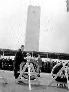 Fotocollectie Anefo — Memorial Day op Margraten — Foto: Rossem, Wim van / Anefo. Licentie: Set B: Rechtenvrij / Publiek Domein. Bron: Nationaal Archief. http://hdl.handle.net/10648/a97d12be-d0b4-102d-bcf8-003048976d84