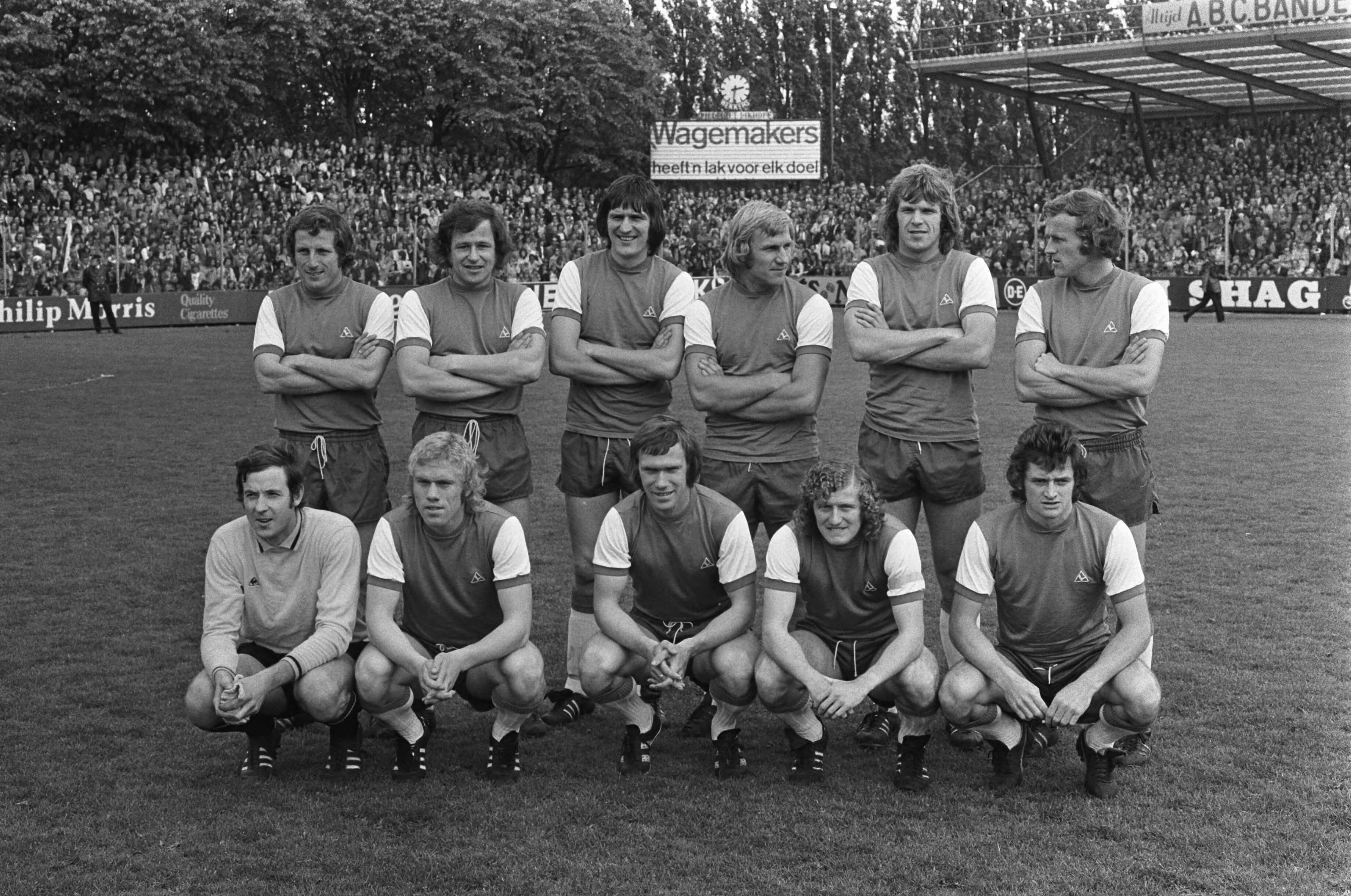 Fotocollectie Anefo — NAC tegen Feyenoord 1-0, elftal Feyenoord — Foto: Verhoeff, Bert / Anefo. Licentie: Set B: Rechtenvrij / Publiek Domein. Bron: Nationaal Archief. http://hdl.handle.net/10648/ac4ad396-d0b4-102d-bcf8-003048976d84