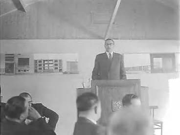 Fotocollectie Anefo — Minister ir. H.B.J. Witte bezoekt woningbouw Rijswijk — Foto: Bilsen, Joop van / Anefo. Licentie: Set B: Rechtenvrij / Publiek Domein. Bron: Nationaal Archief. http://hdl.handle.net/10648/a956d324-d0b4-102d-bcf8-003048976d84