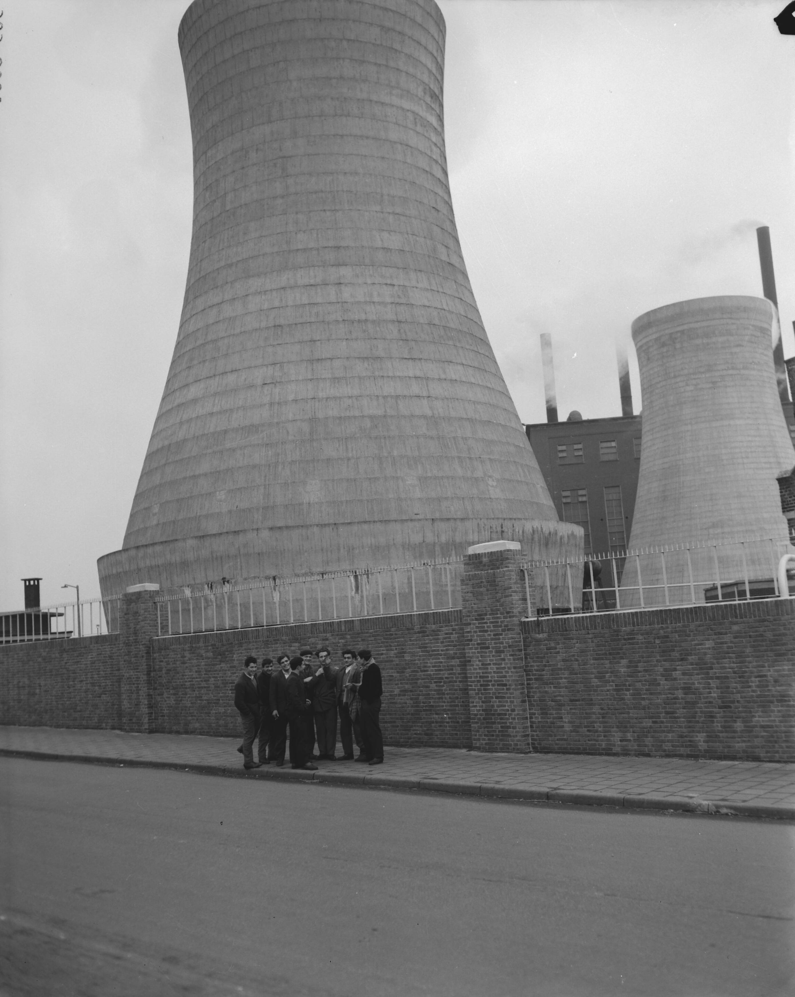 Fotocollectie Anefo — Waterdoorbraak in de mijn "Julia" te Eygelshoven — Foto: Behrens, Herbert F. / Anefo. Licentie: Set B: Rechtenvrij / Publiek Domein. Bron: Nationaal Archief. http://hdl.handle.net/10648/a9747a28-d0b4-102d-bcf8-003048976d84