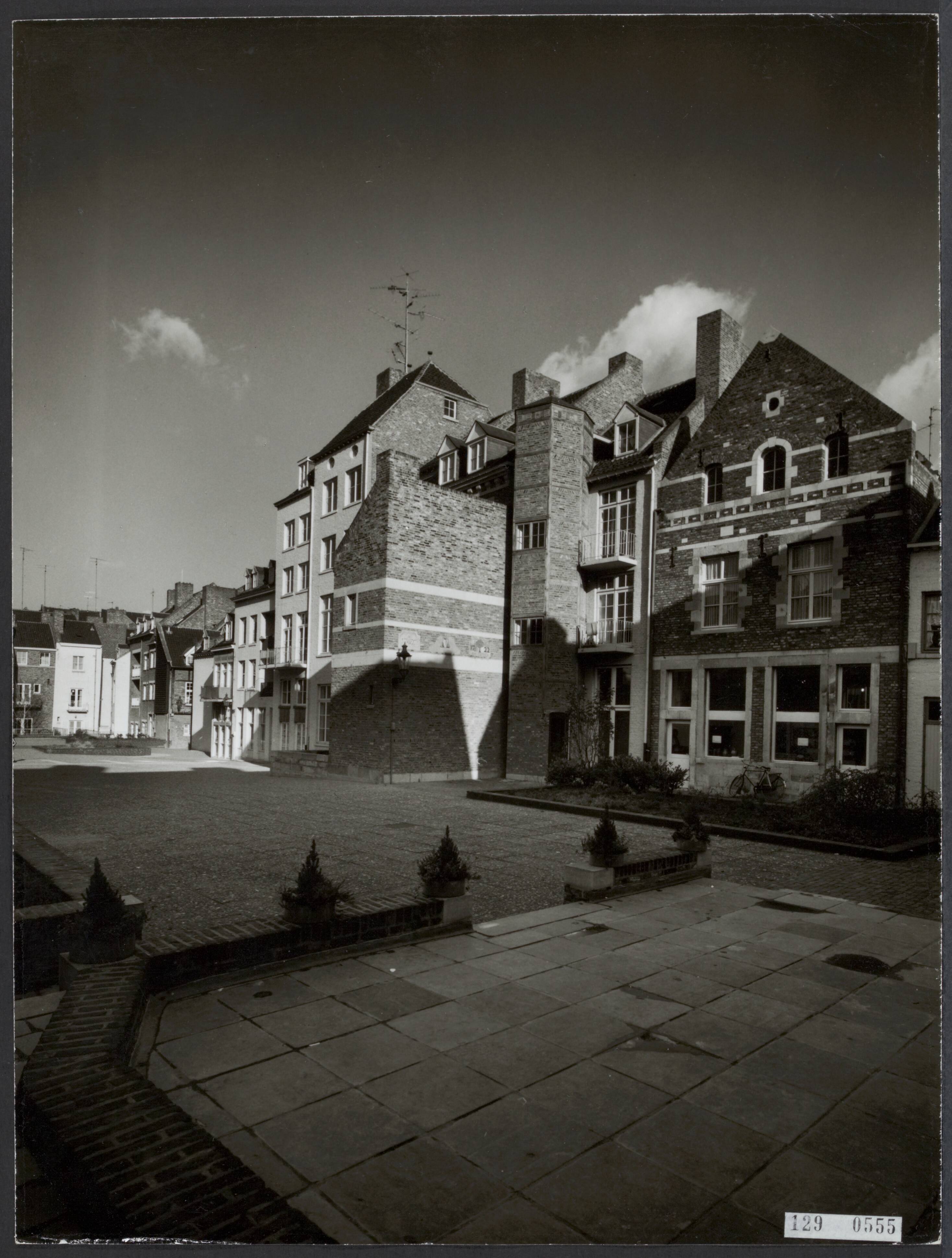 Steden [RVD] — Stokstraat Maastricht — Foto: Lahaye, Frans. Licentie: Set B: Rechtenvrij / Publiek Domein. Bron: Nationaal Archief. http://hdl.handle.net/10648/af470d26-d0b4-102d-bcf8-003048976d84