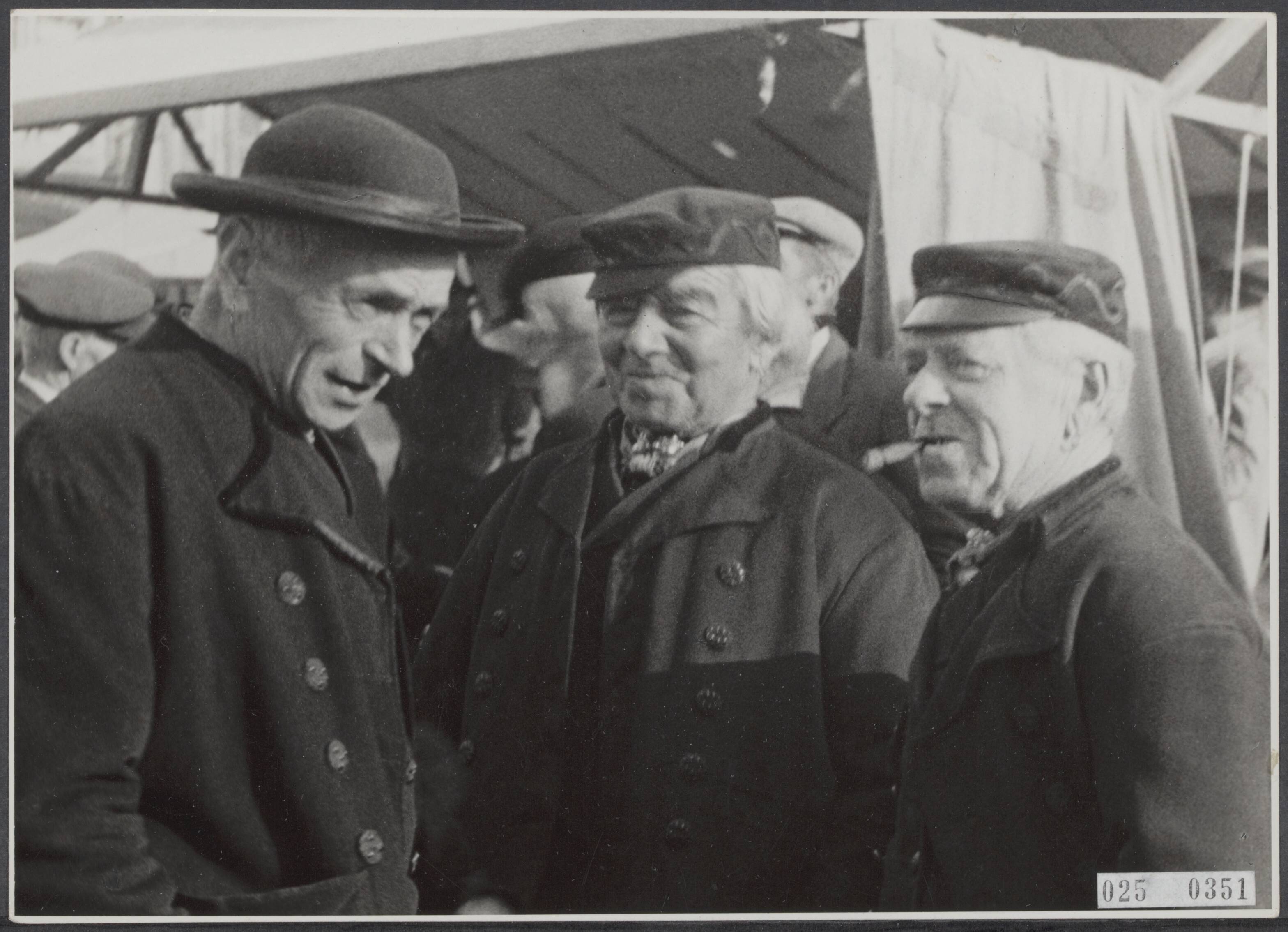 Fotocollectie Elsevier Binnenland — Zeeuwse boeren tijdens een marktdag in Middelburg — Foto: Onbekend / Publiek Domein of Rechtenvrij. Licentie: Set B: Rechtenvrij / Publiek Domein. Bron: Nationaal Archief. http://hdl.handle.net/10648/adda48d6-d0b4-102d-bcf8-003048976d84