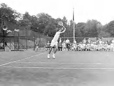 Fotocollectie Anefo — Tennis Interland Nederland tegen België, Nederlands kampioen Willem Maris tijdens heren enkel — Foto: Rossem, Wim van / Anefo. Licentie: Set B: Rechtenvrij / Publiek Domein. Bron: Nationaal Archief. http://hdl.handle.net/10648/a9837212-d0b4-102d-bcf8-003048976d84